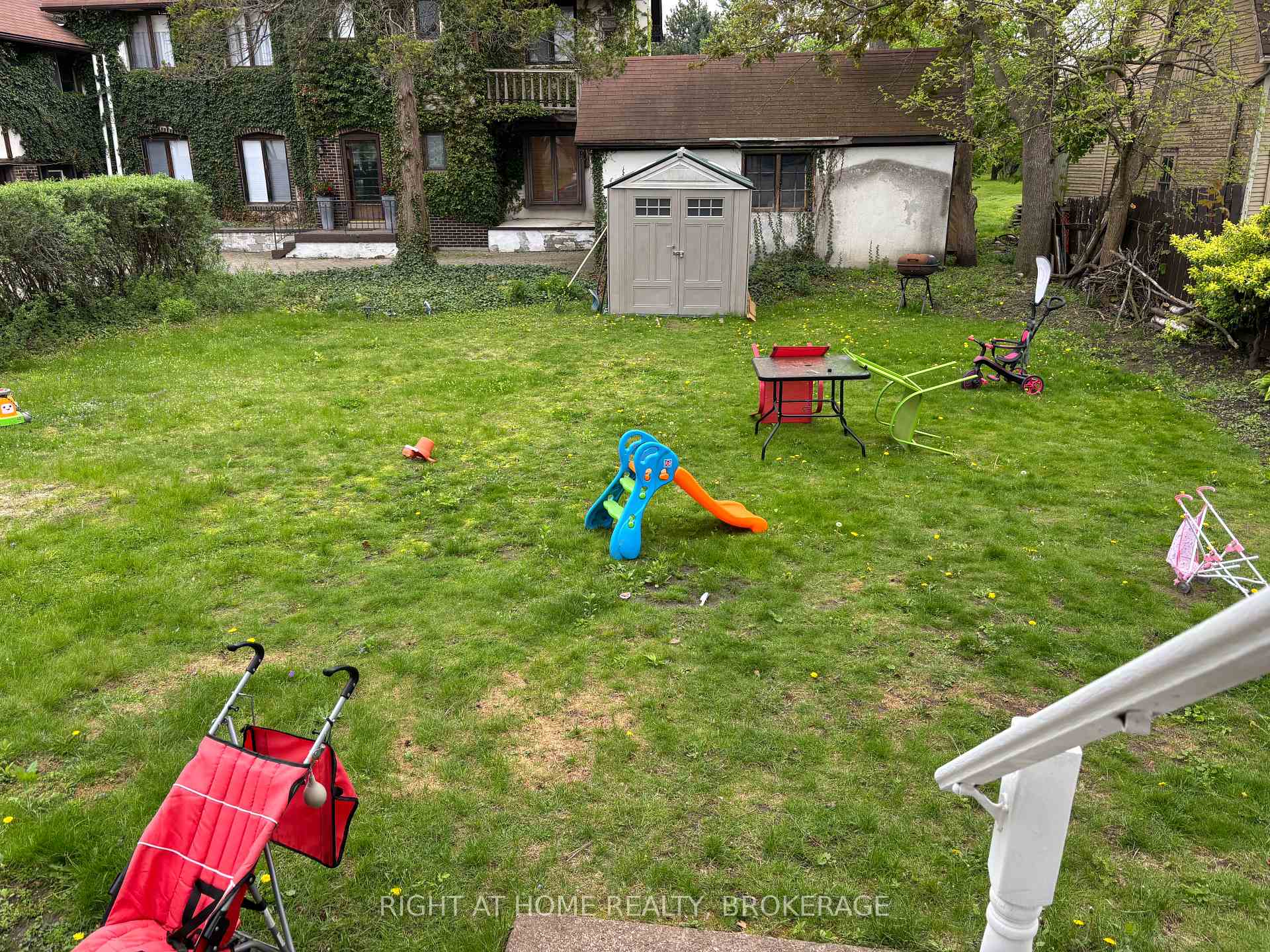 Photo 21 of Unit Upper, 48 Lake Avenue Drive, Hamilton, Stoney Creek — HOMEH