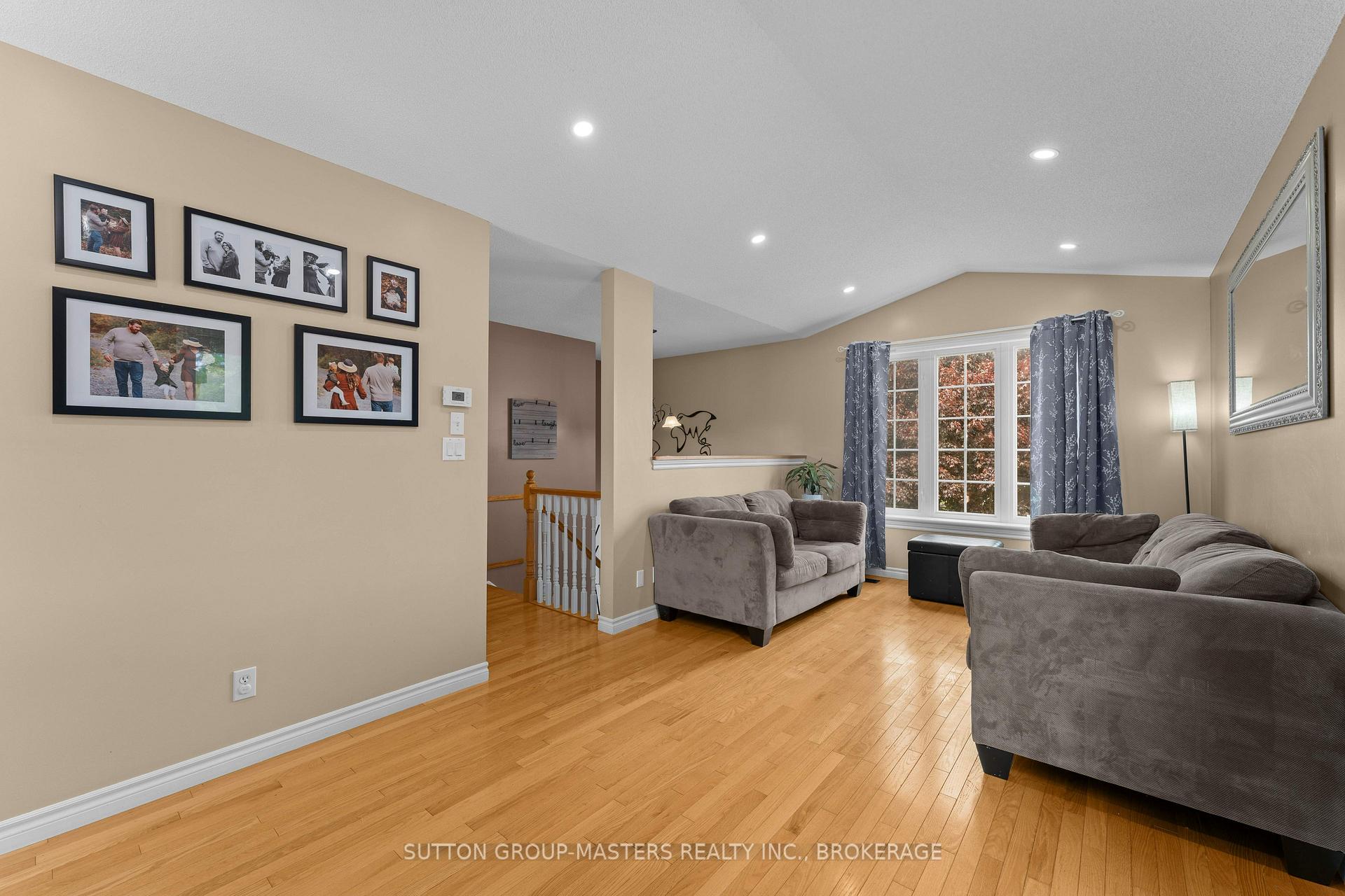 Photo 8 of 864 Ringstead Street, Kingston, City Southwest — HOMEH