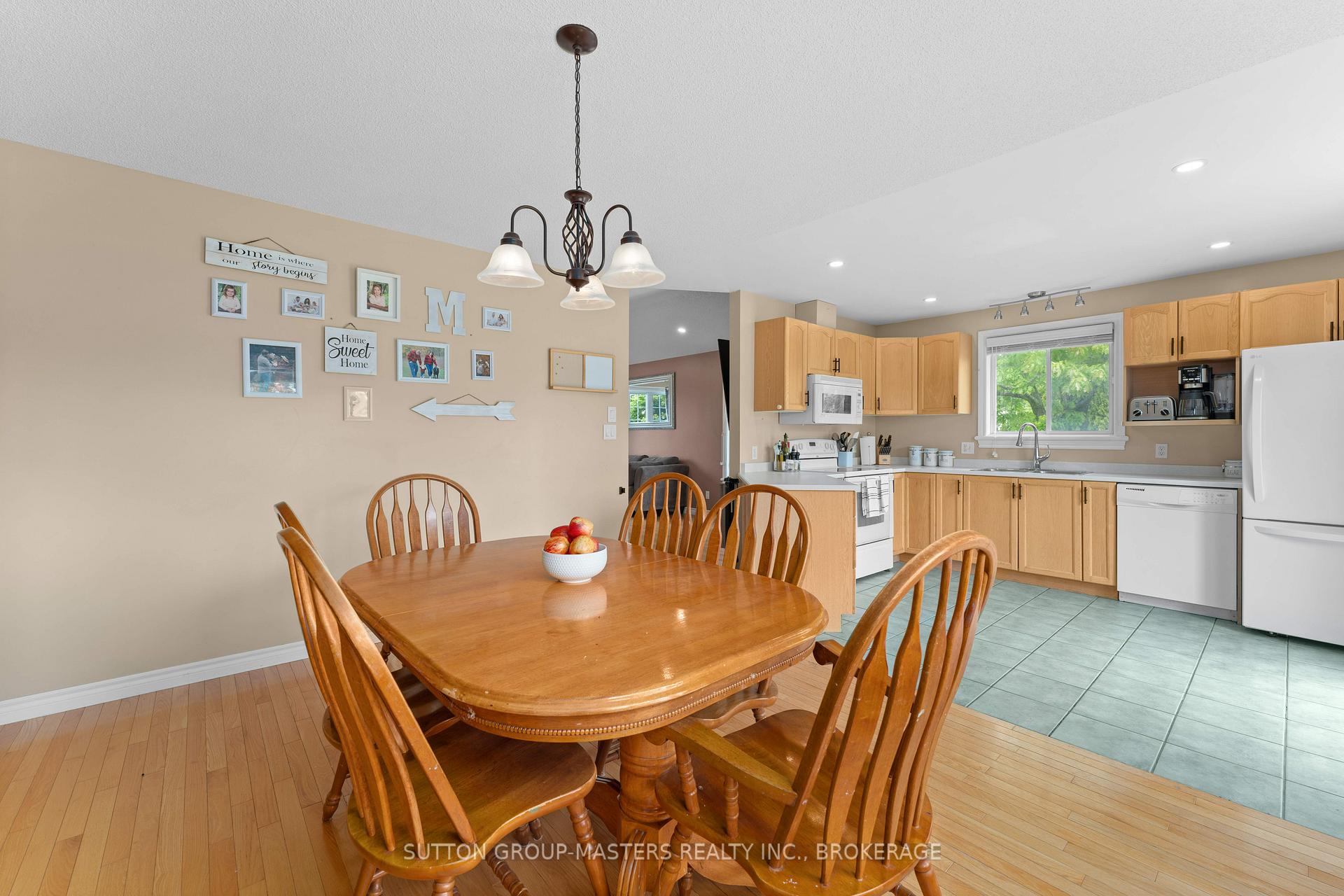 Photo 12 of 864 Ringstead Street, Kingston, City Southwest — HOMEH