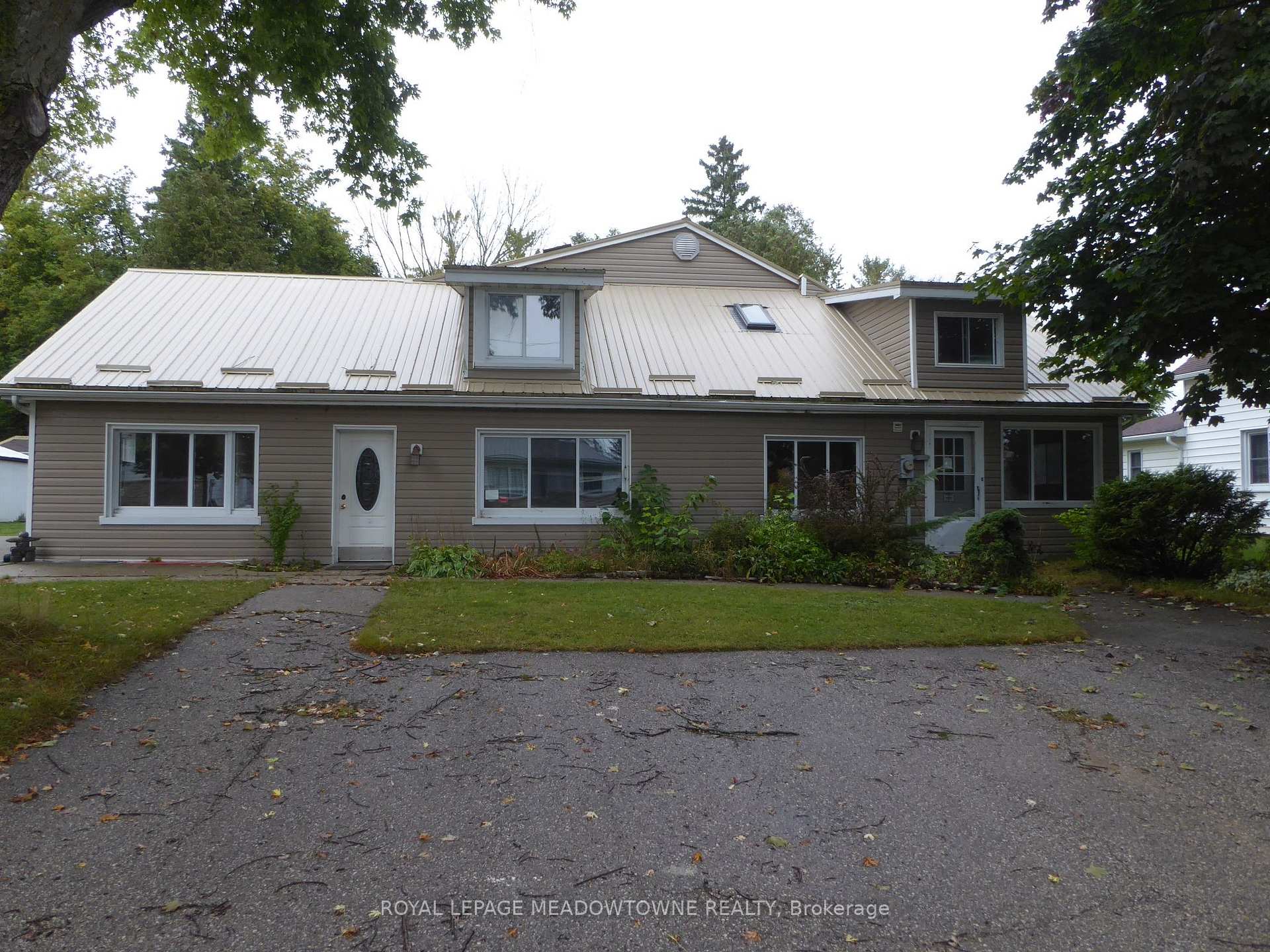 Photo 1 of 205 King Street S, Minto — HOMEH