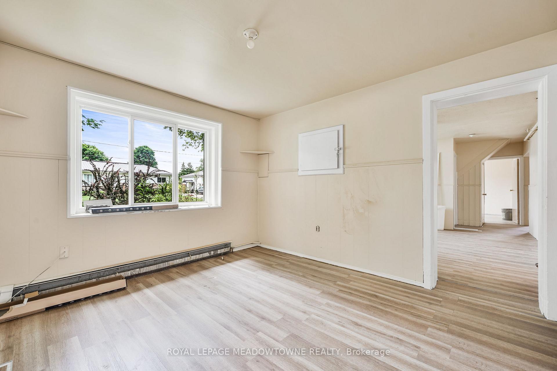 Photo 9 of 205 King Street S, Minto — HOMEH