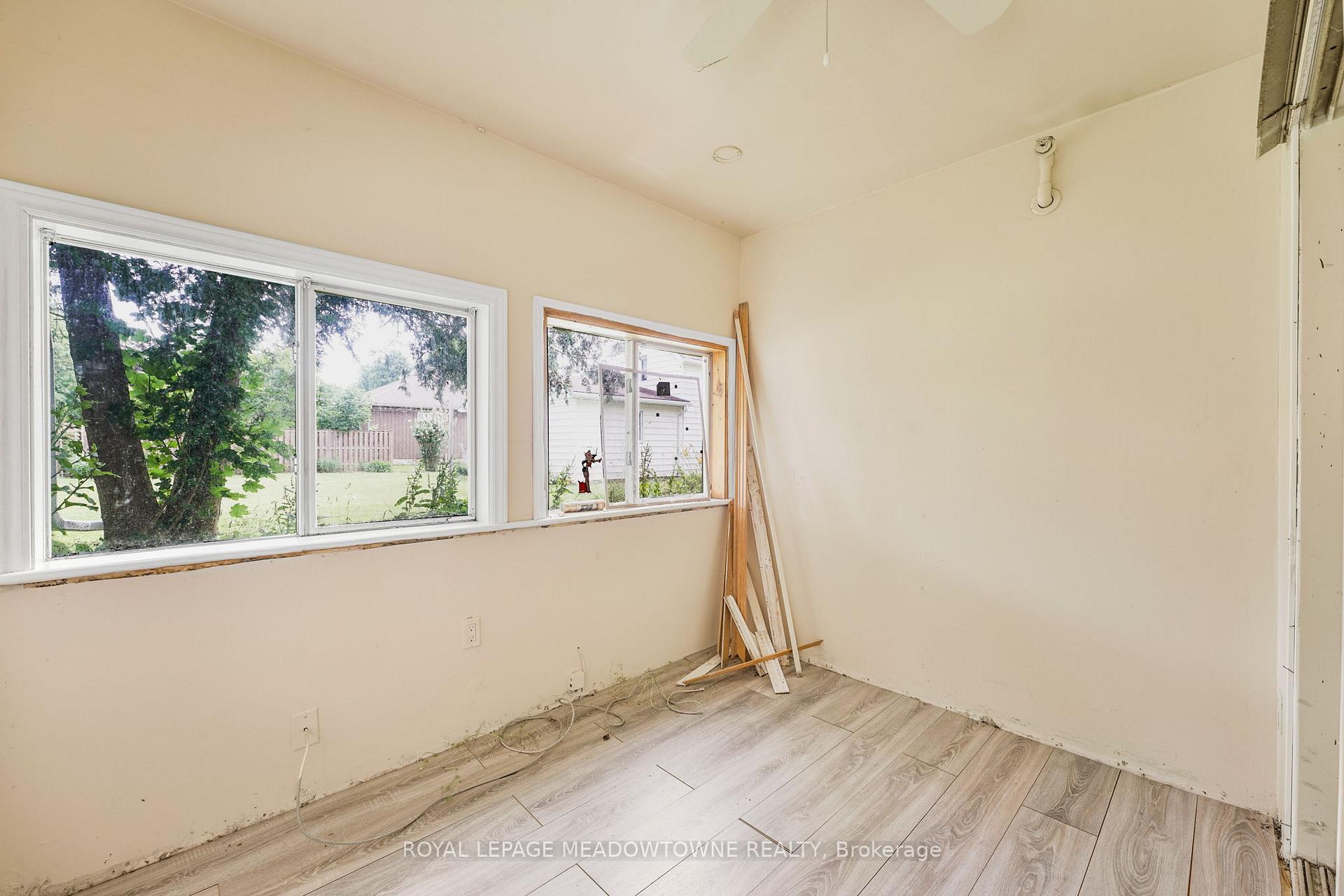 Photo 13 of 205 King Street S, Minto — HOMEH