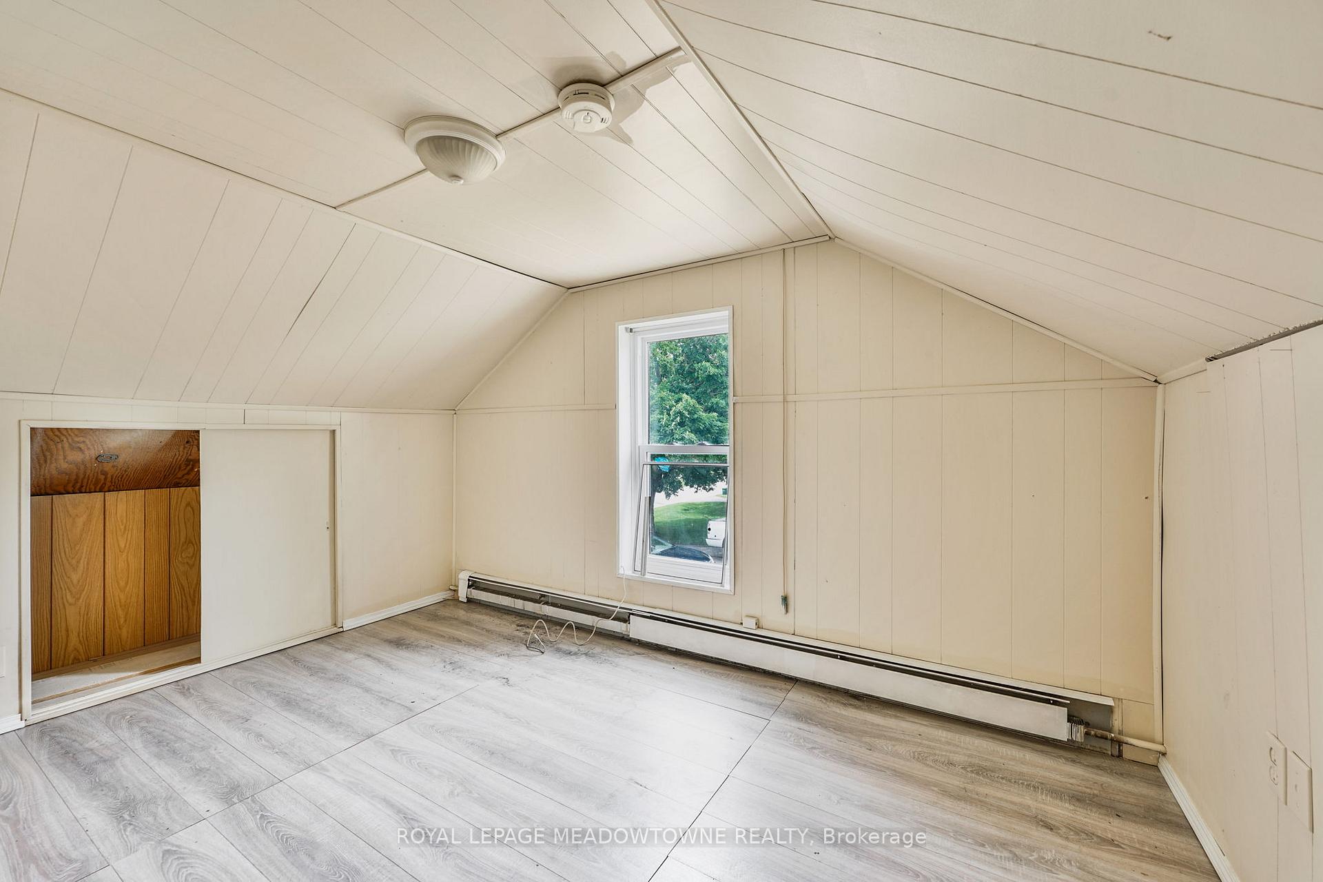 Photo 17 of 205 King Street S, Minto — HOMEH