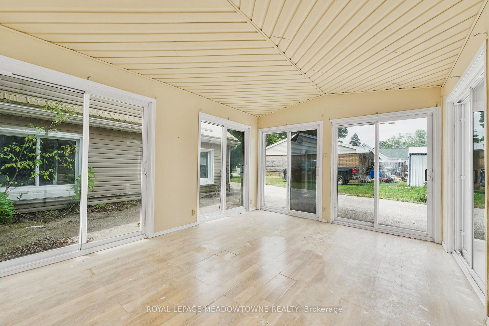 Photo 20 of 205 King Street S, Minto — HOMEH