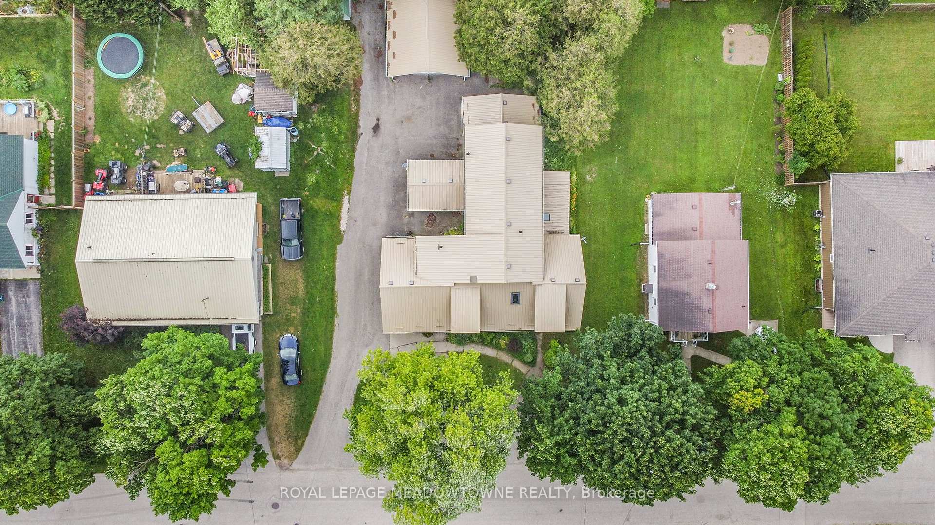 Photo 33 of 205 King Street S, Minto — HOMEH