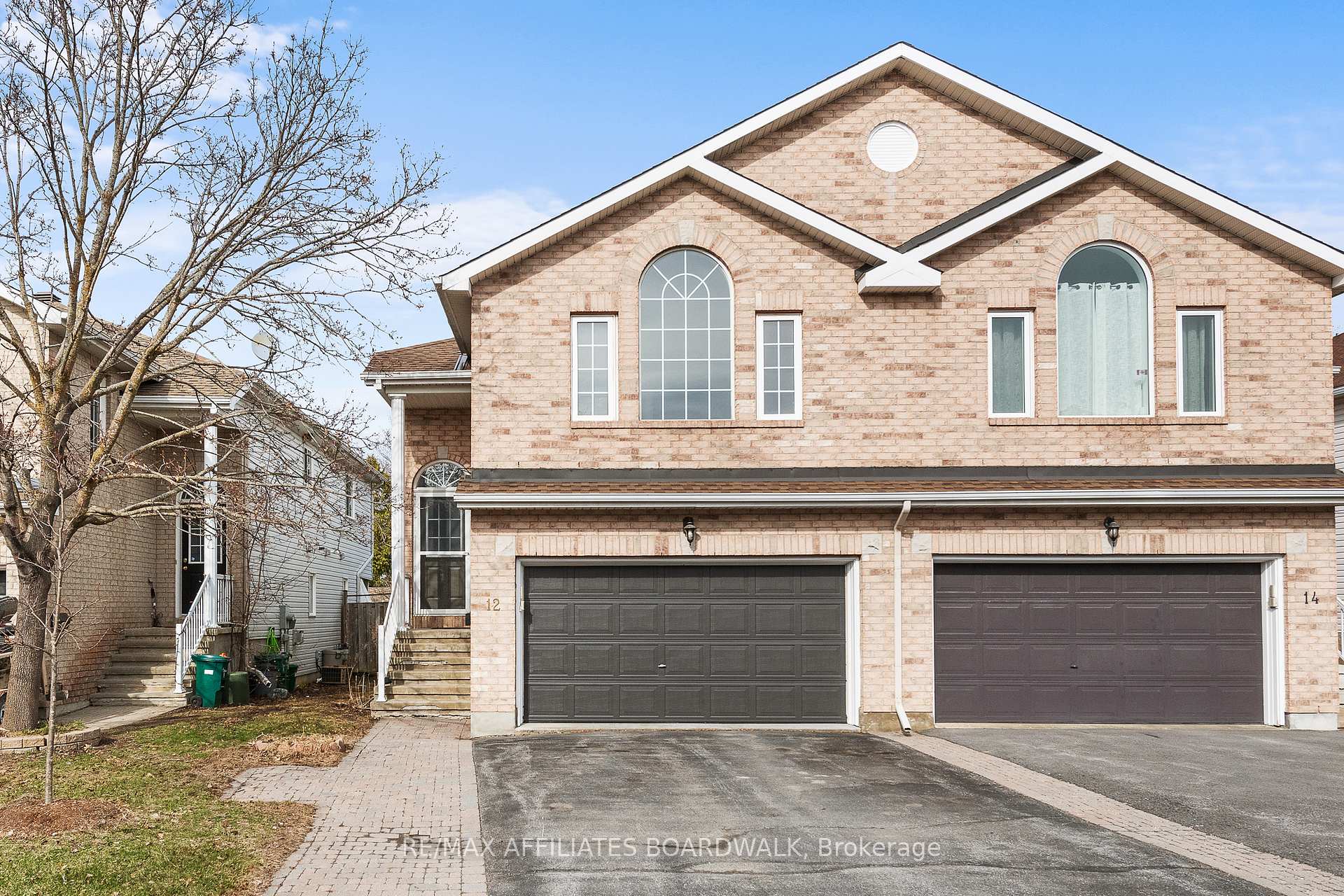 Photo 1 of 12 Castle Glen Crescent, Ottawa, Kanata - Glencairn/Hazeldean — HOMEH