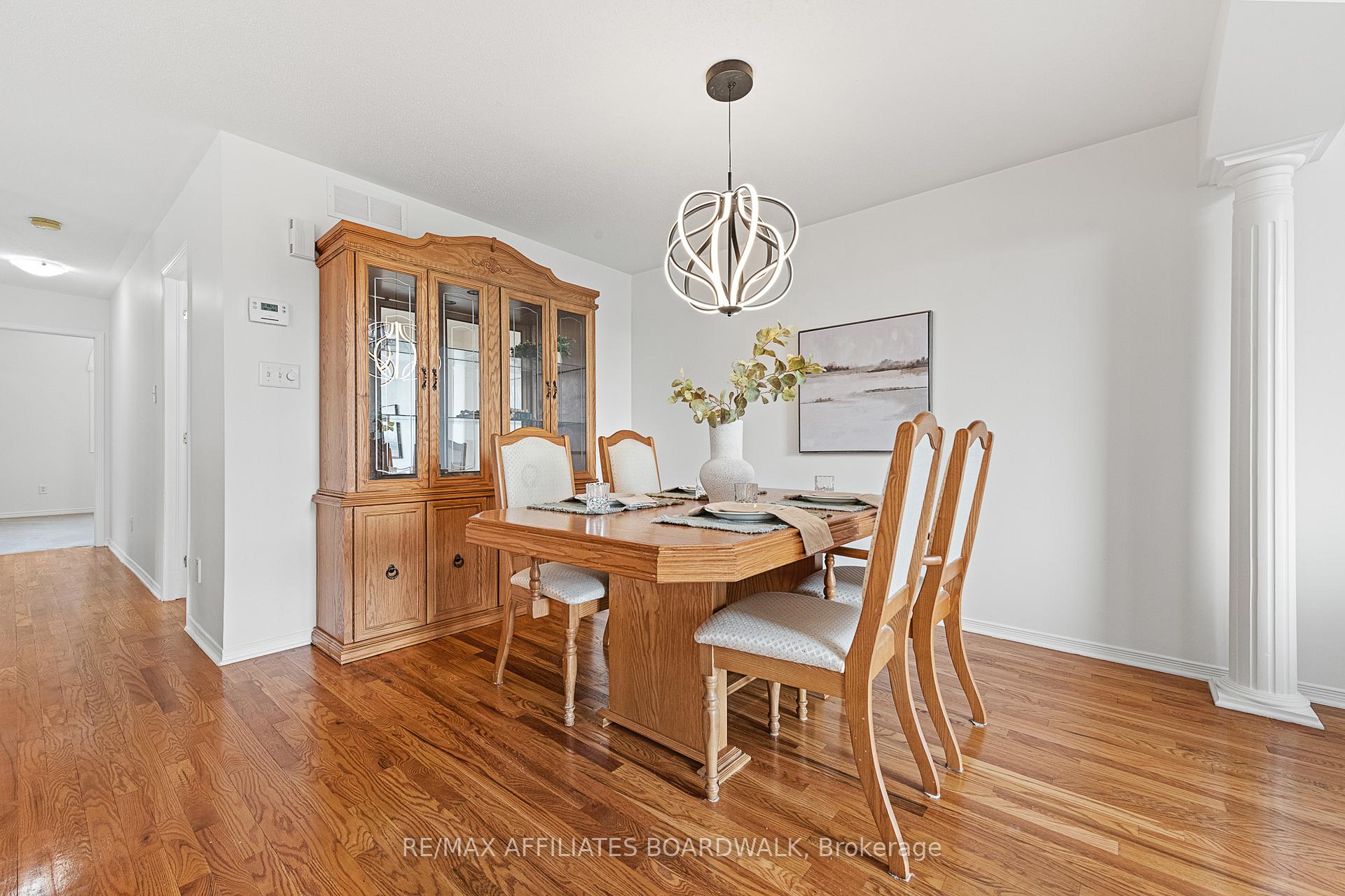 Photo 7 of 12 Castle Glen Crescent, Ottawa, Kanata - Glencairn/Hazeldean — HOMEH