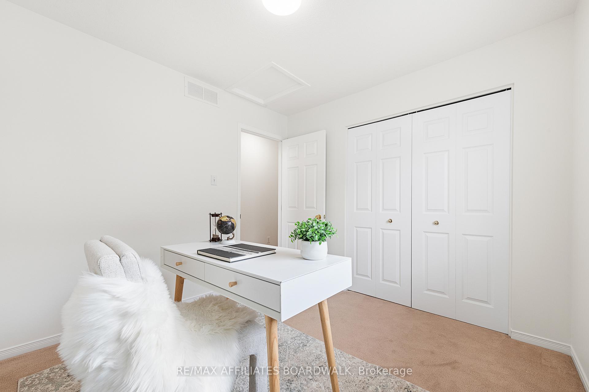 Photo 20 of 12 Castle Glen Crescent, Ottawa, Kanata - Glencairn/Hazeldean — HOMEH