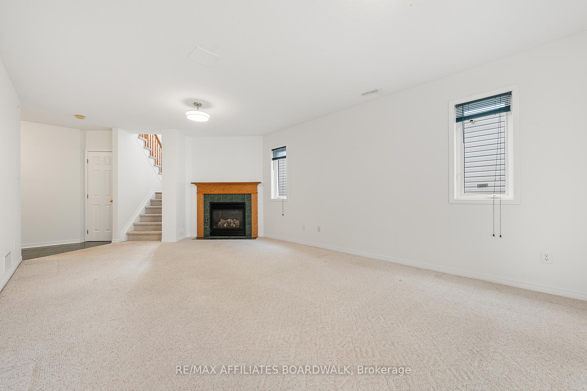 Photo 23 of 12 Castle Glen Crescent, Ottawa, Kanata - Glencairn/Hazeldean — HOMEH