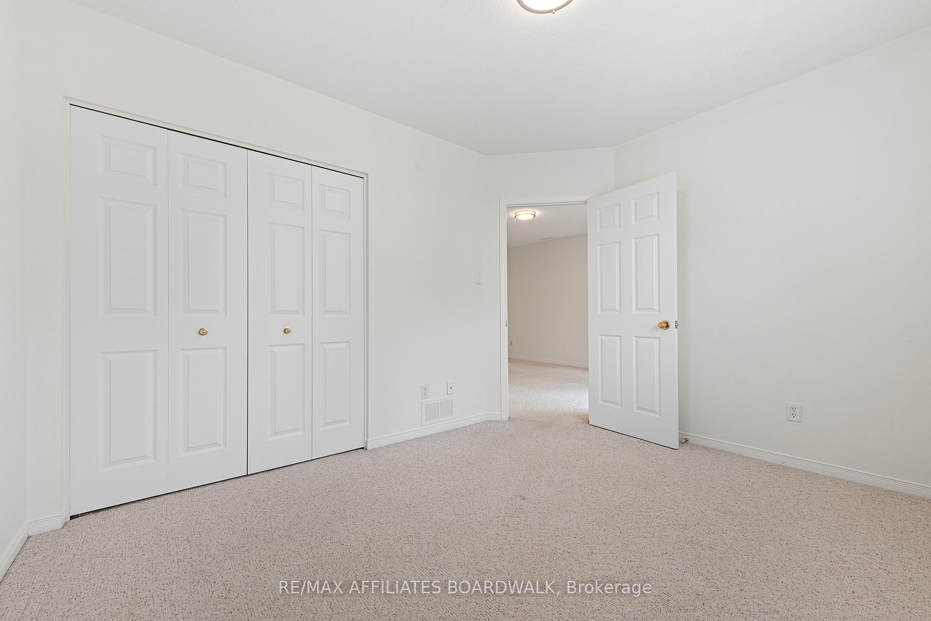 Photo 26 of 12 Castle Glen Crescent, Ottawa, Kanata - Glencairn/Hazeldean — HOMEH