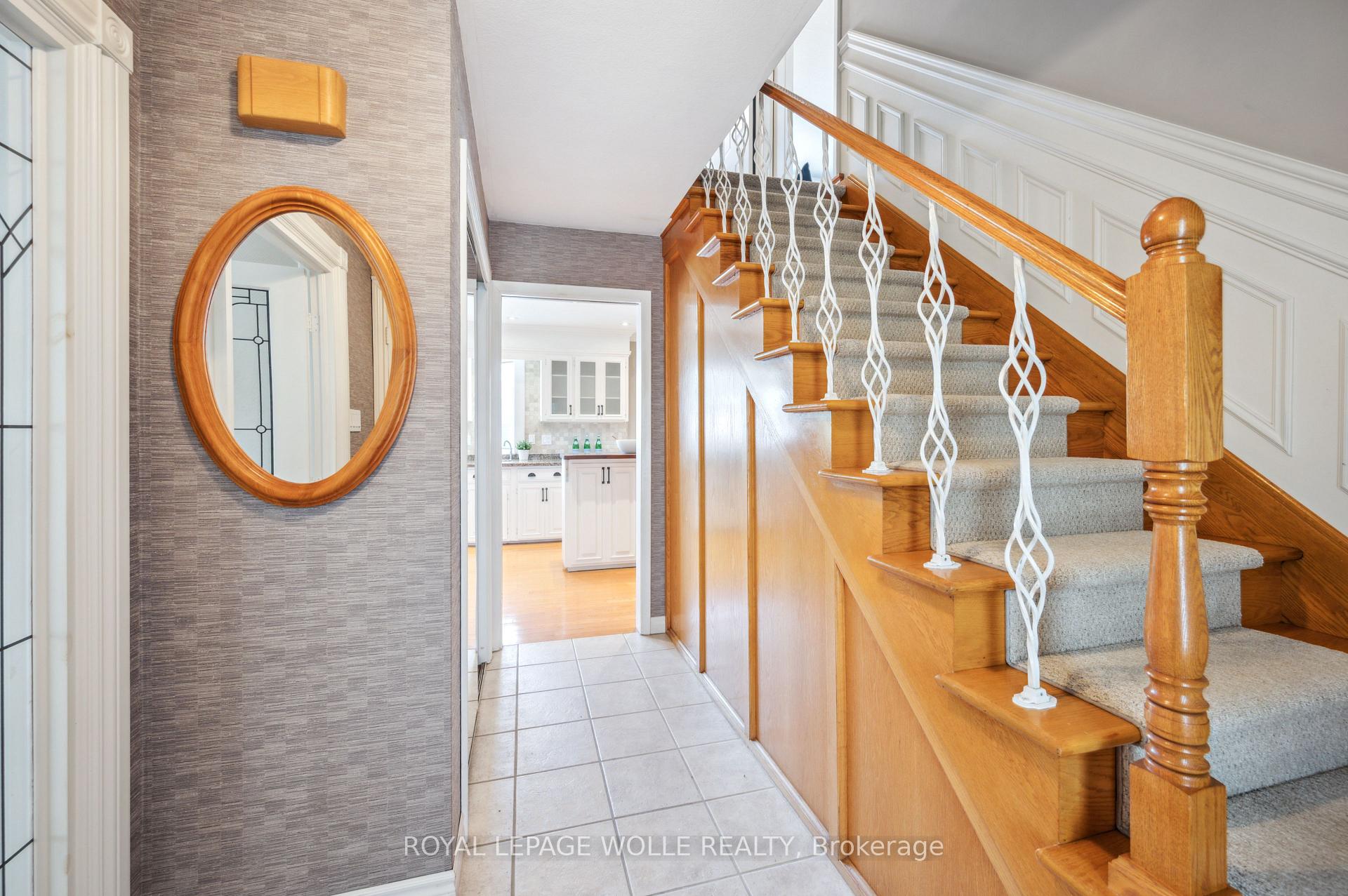 Photo 7 of 22 Eastwood Drive, Kitchener — HOMEH