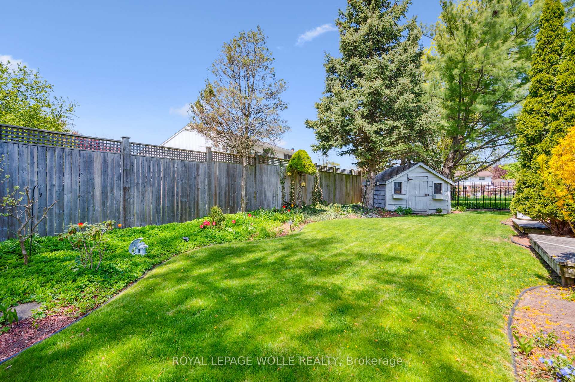 Photo 38 of 22 Eastwood Drive, Kitchener — HOMEH