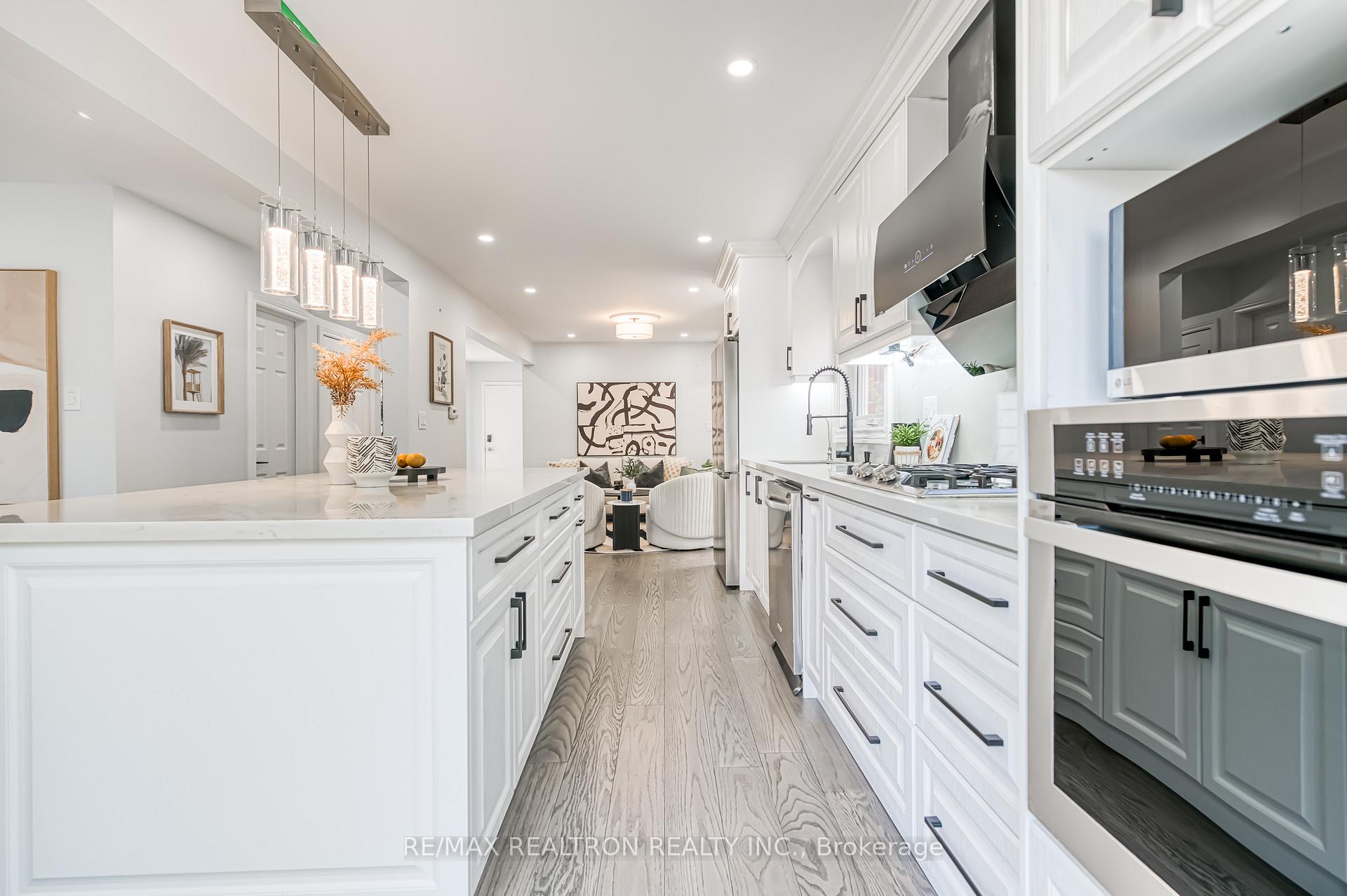 Photo 2 of 9 Smithy Street, Markham, Raymerville — HOMEH