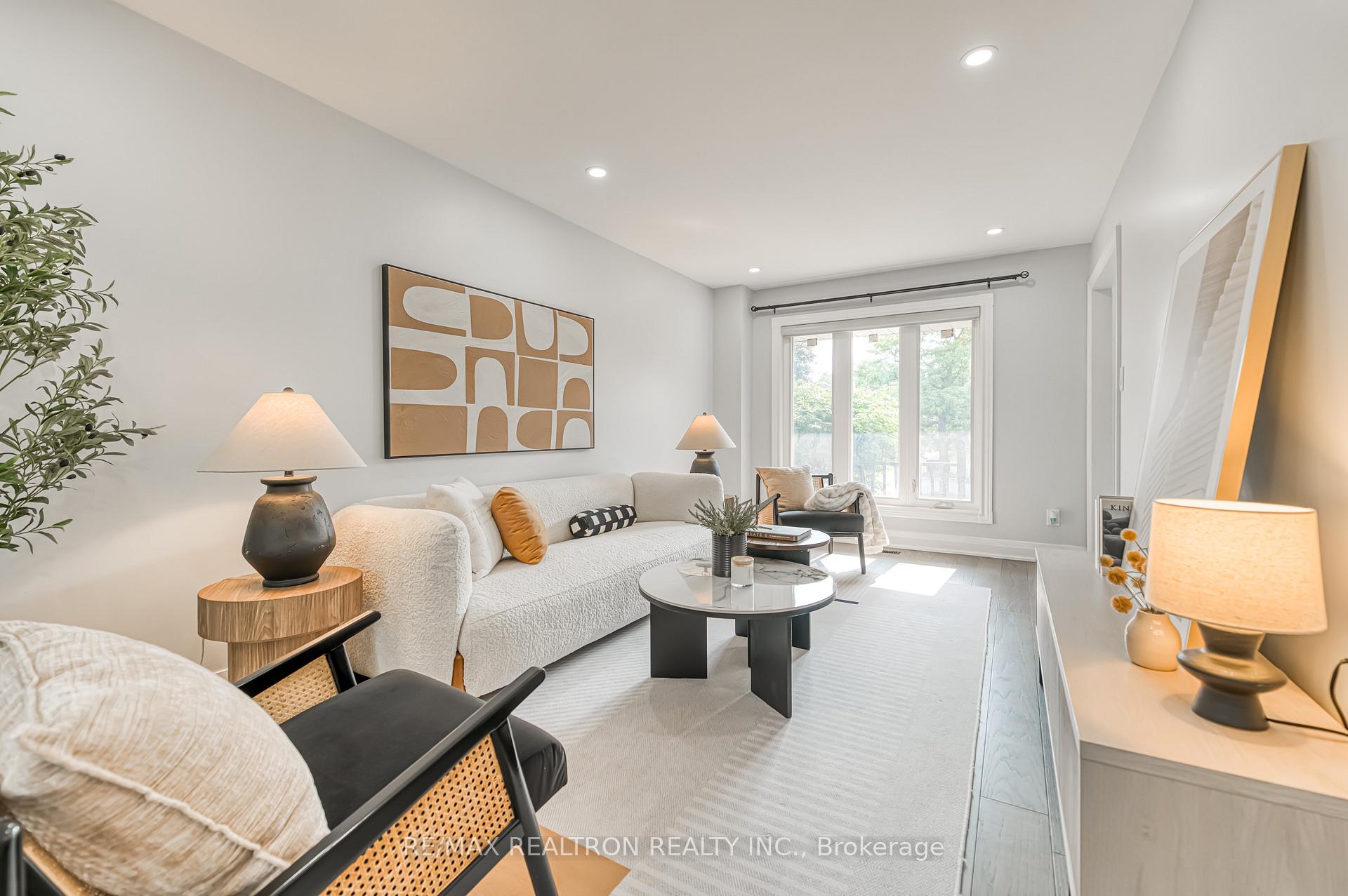 Photo 10 of 9 Smithy Street, Markham, Raymerville — HOMEH