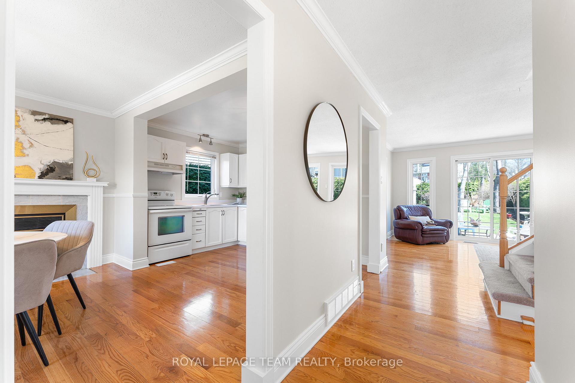 Photo 15 of 6 Hawley Crescent, Ottawa, Kanata - Bridlewood — HOMEH