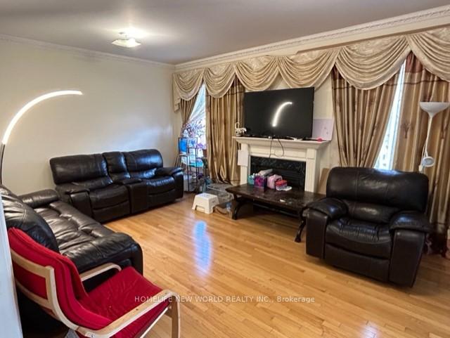 Photo 5 of 67 Hubner Avenue, Markham, Berczy — HOMEH