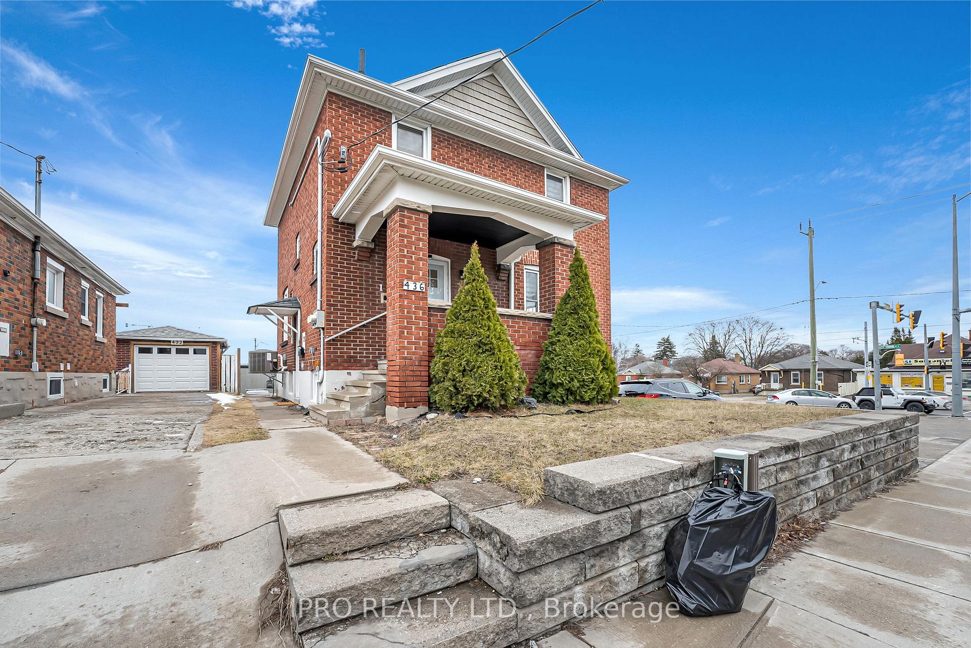 Photo 2 of 436 Courtland Avenue E, Kitchener — HOMEH