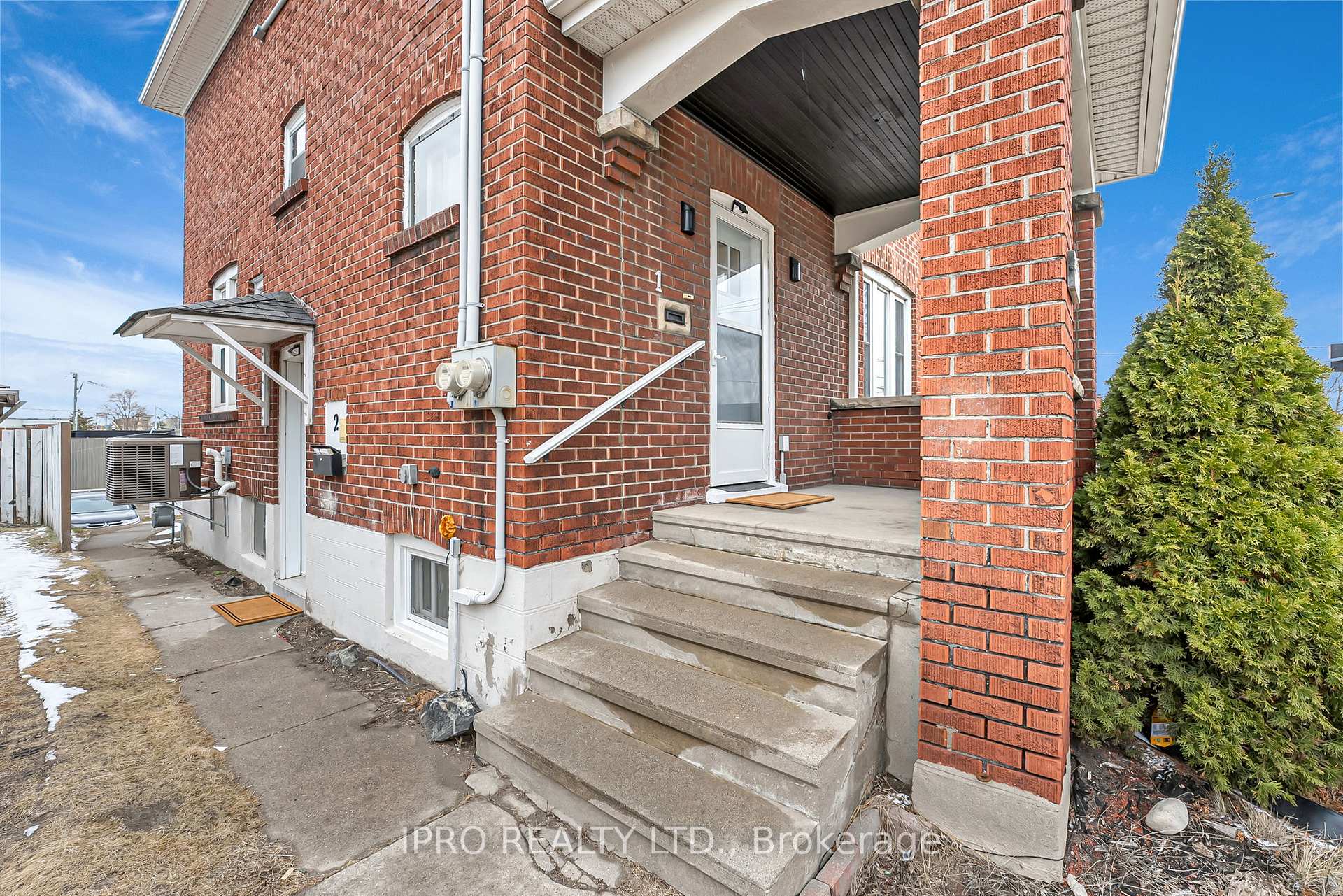 Photo 3 of 436 Courtland Avenue E, Kitchener — HOMEH