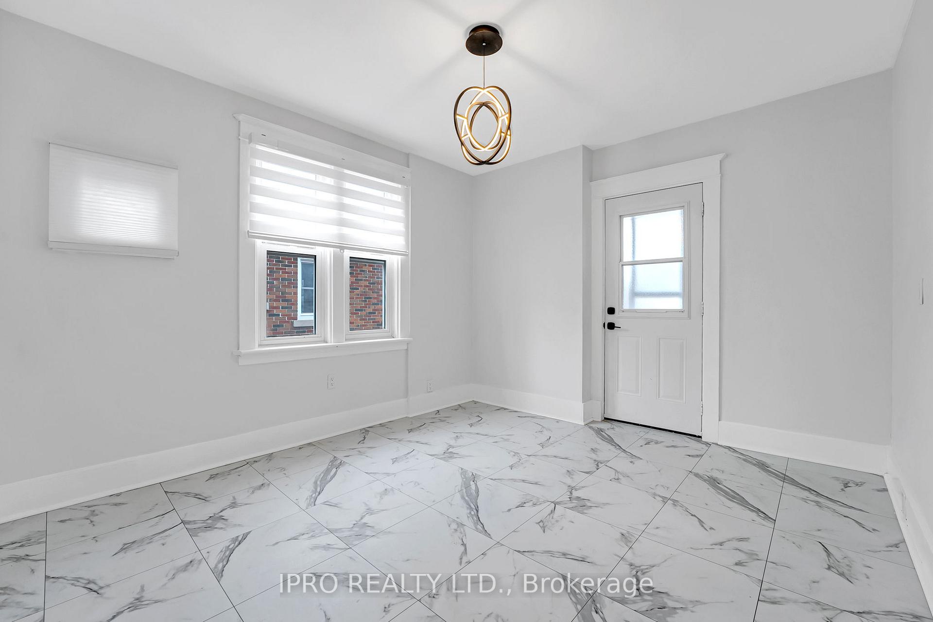 Photo 4 of 436 Courtland Avenue E, Kitchener — HOMEH
