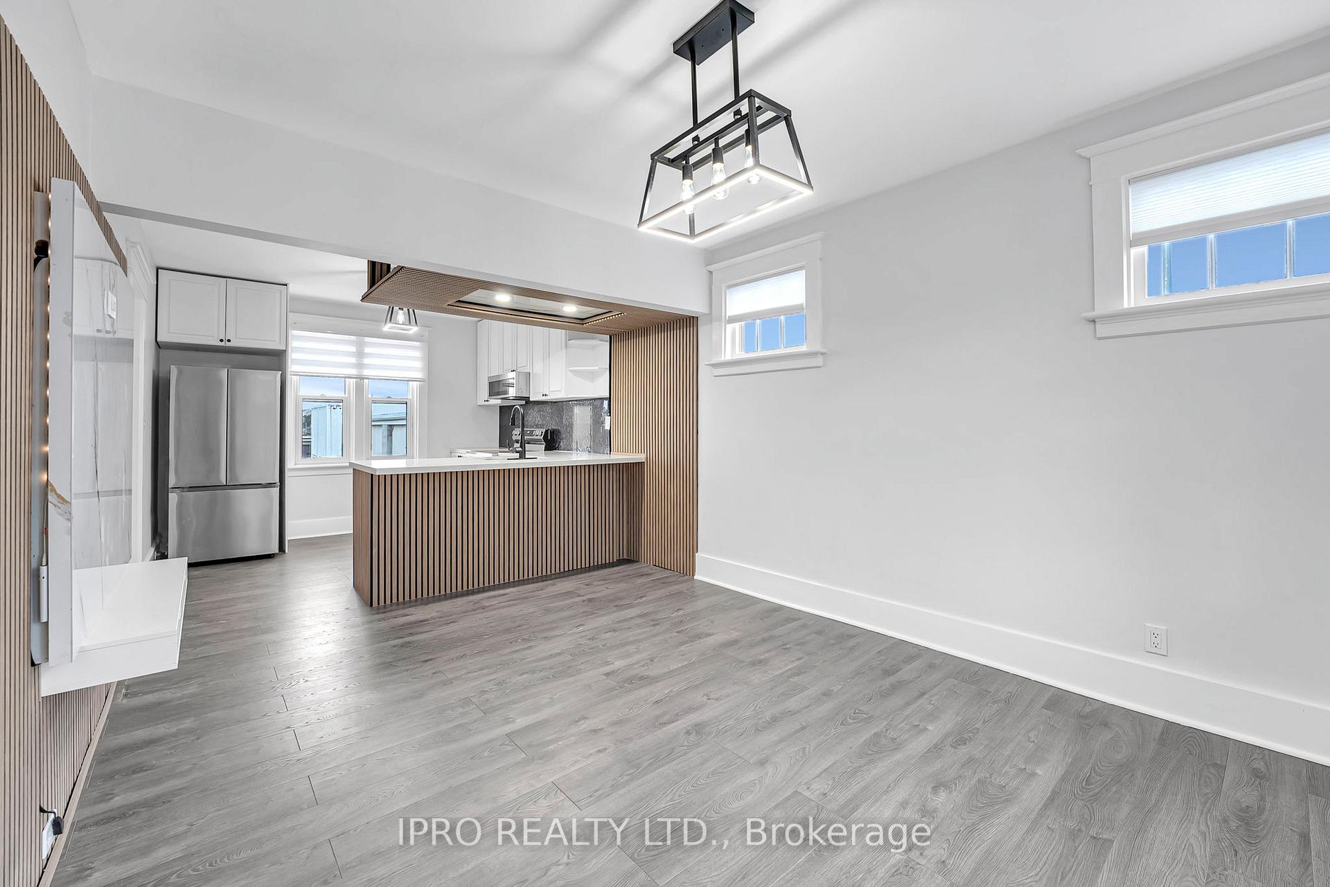 Photo 7 of 436 Courtland Avenue E, Kitchener — HOMEH