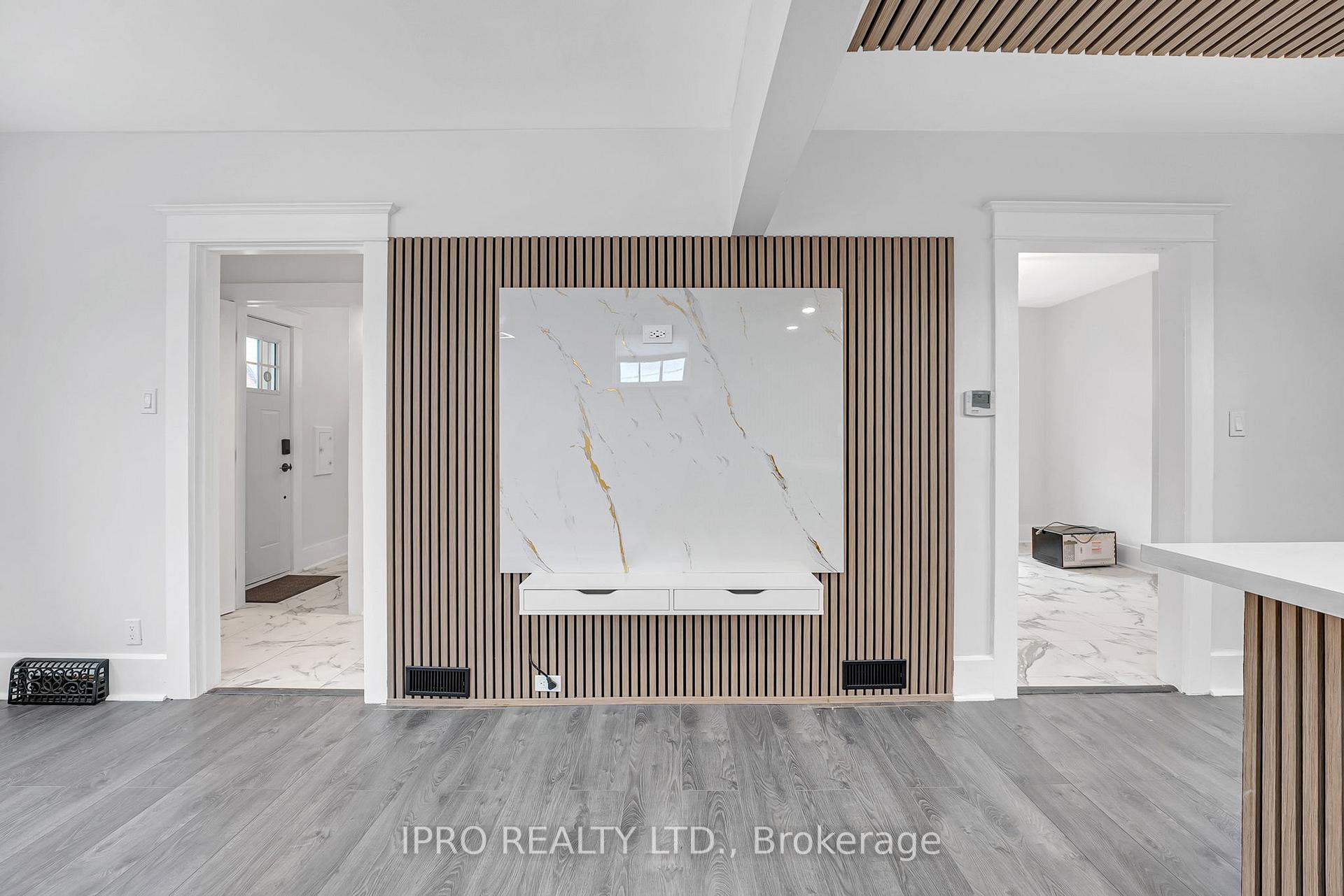 Photo 13 of 436 Courtland Avenue E, Kitchener — HOMEH