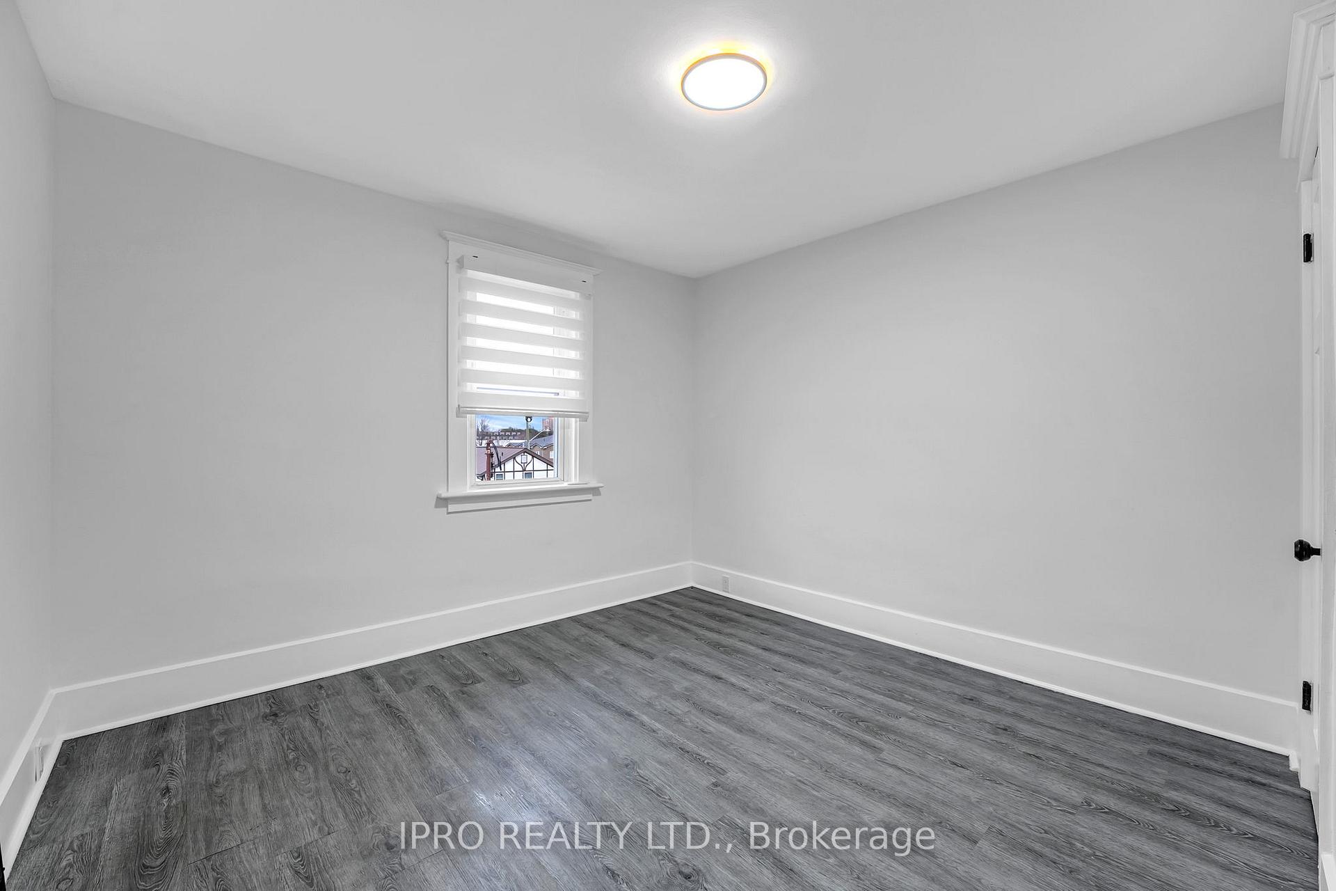 Photo 31 of 436 Courtland Avenue E, Kitchener — HOMEH