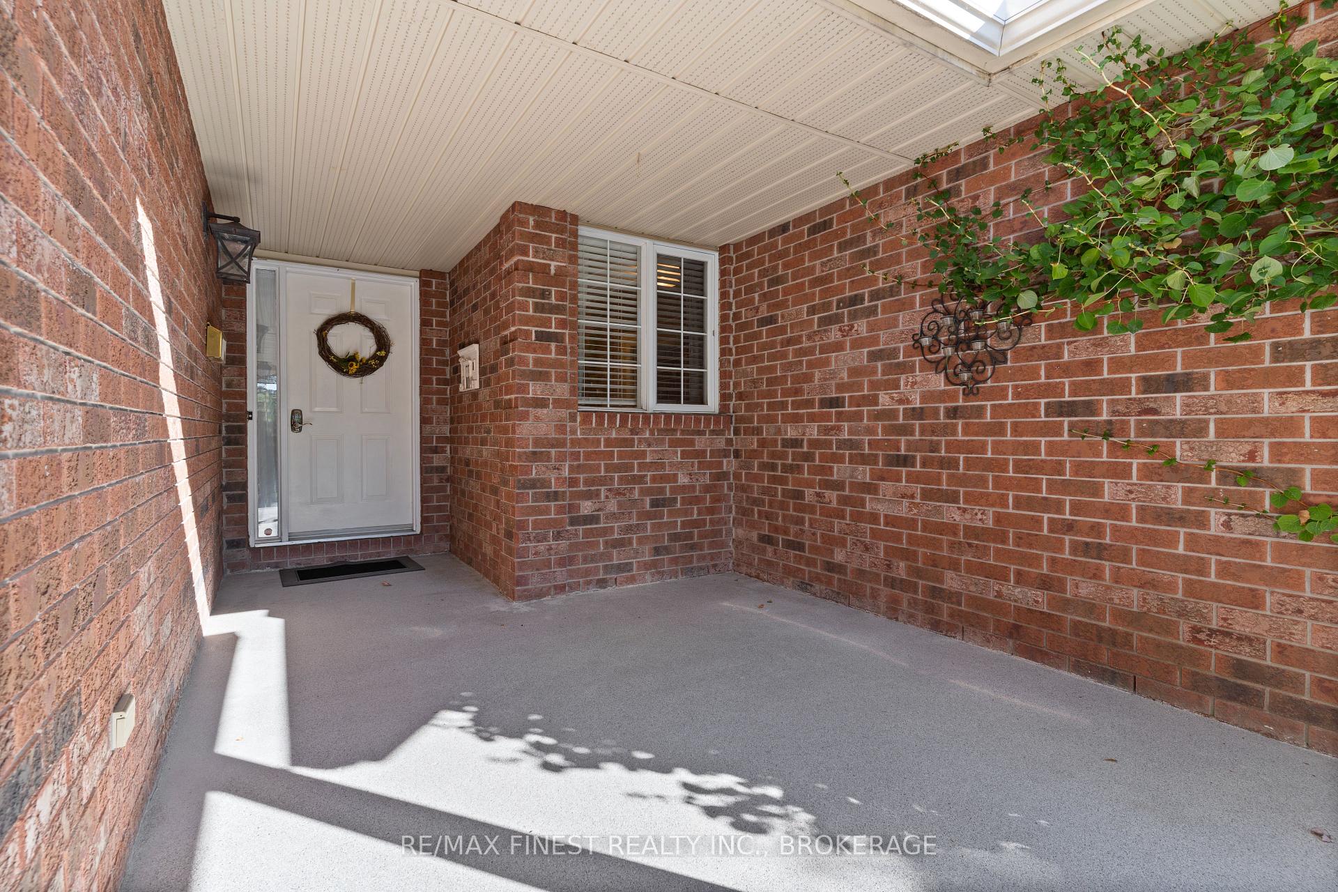 Photo 3 of 195 Greenlees Drive, Kingston, Kingston East (Incl Barret Crt) — HOMEH