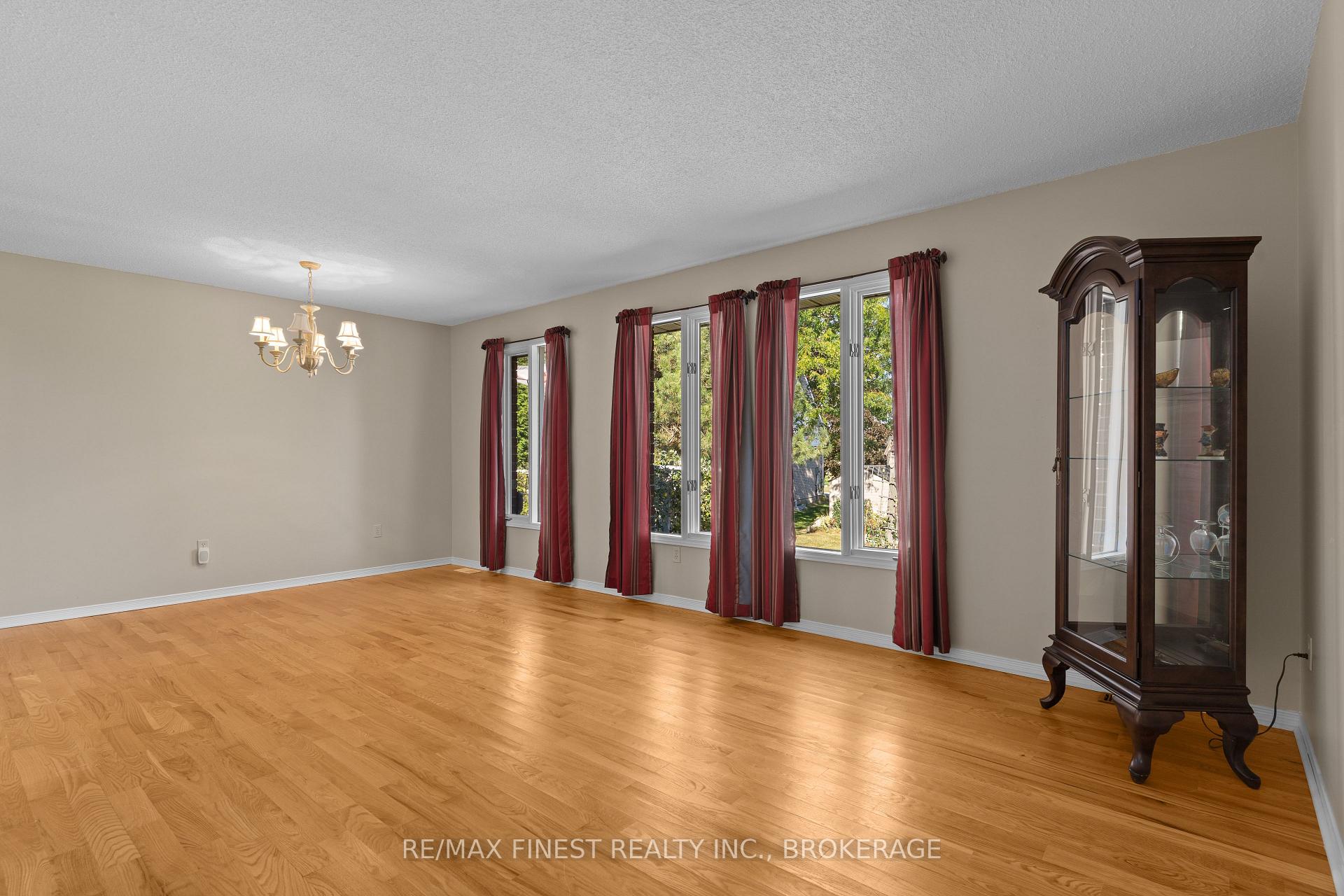 Photo 6 of 195 Greenlees Drive, Kingston, Kingston East (Incl Barret Crt) — HOMEH