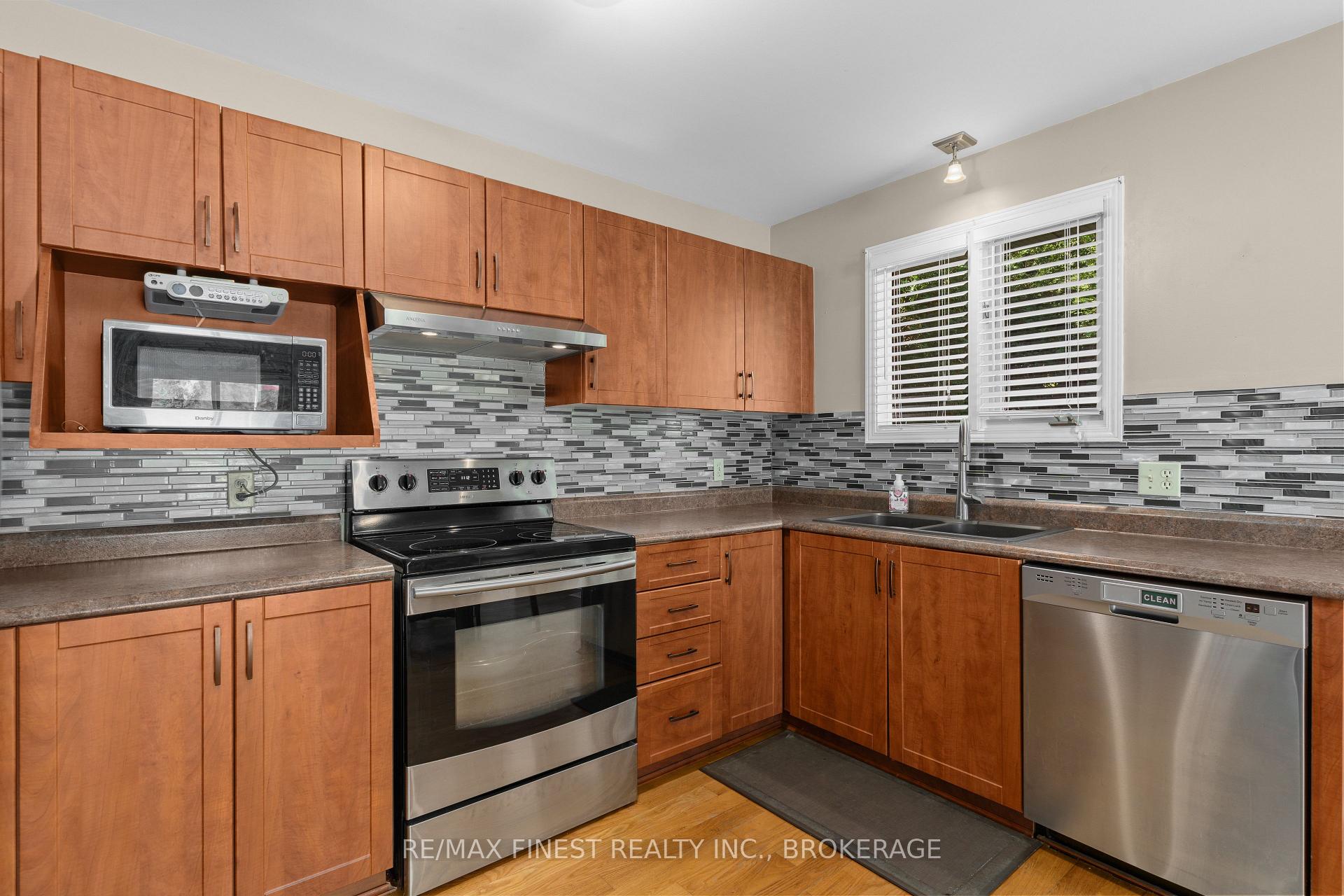 Photo 10 of 195 Greenlees Drive, Kingston, Kingston East (Incl Barret Crt) — HOMEH