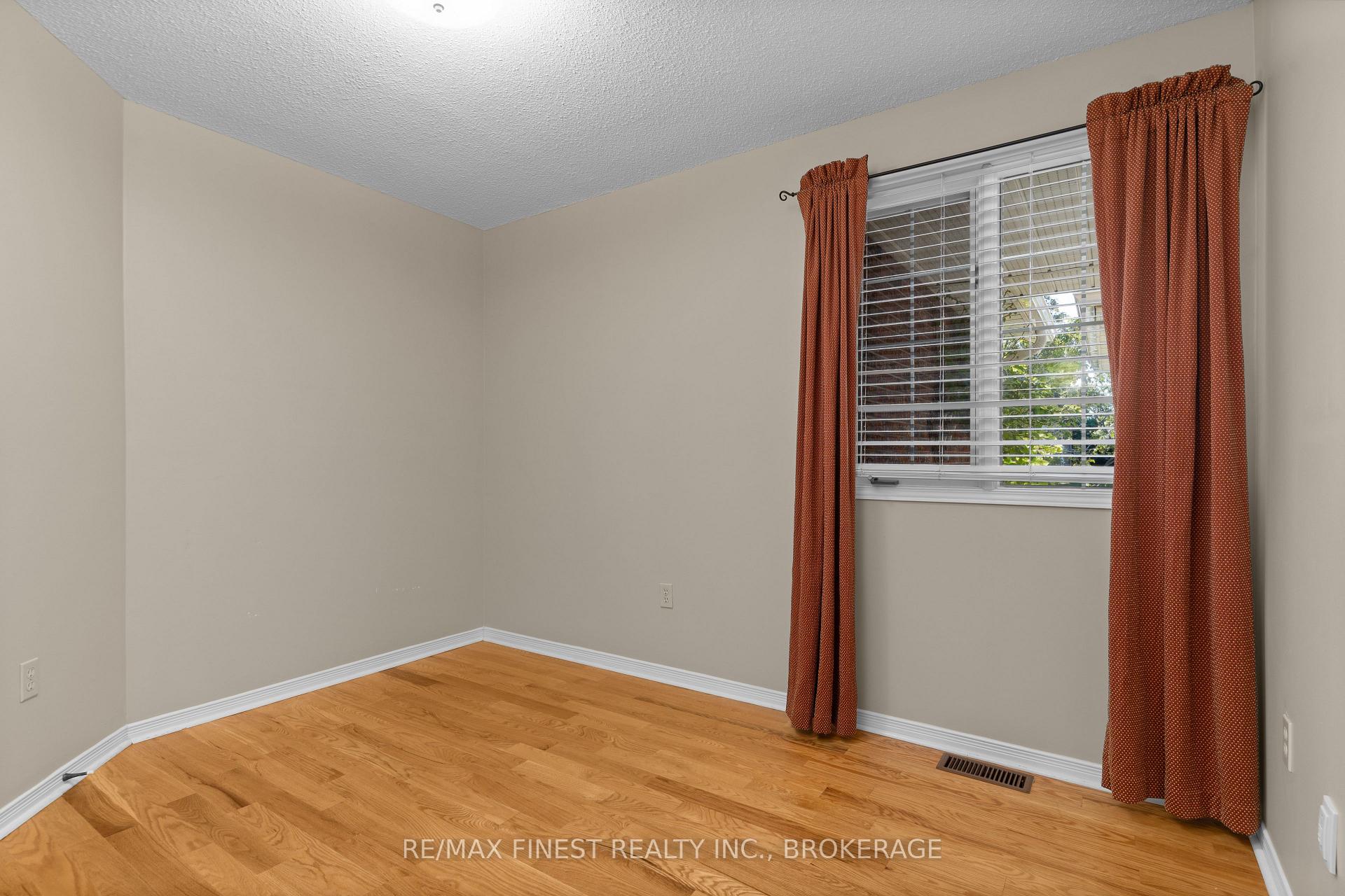 Photo 16 of 195 Greenlees Drive, Kingston, Kingston East (Incl Barret Crt) — HOMEH