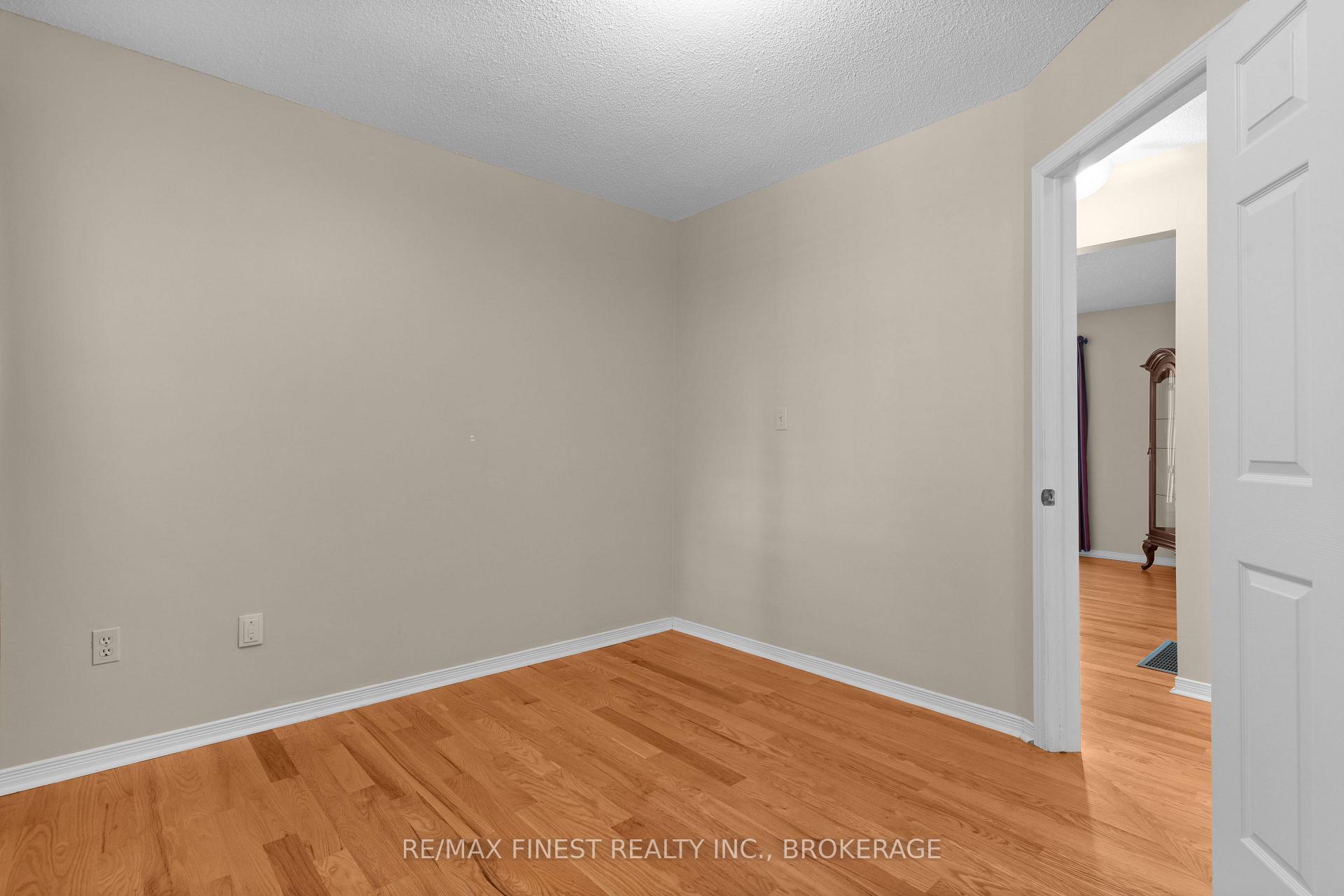 Photo 18 of 195 Greenlees Drive, Kingston, Kingston East (Incl Barret Crt) — HOMEH