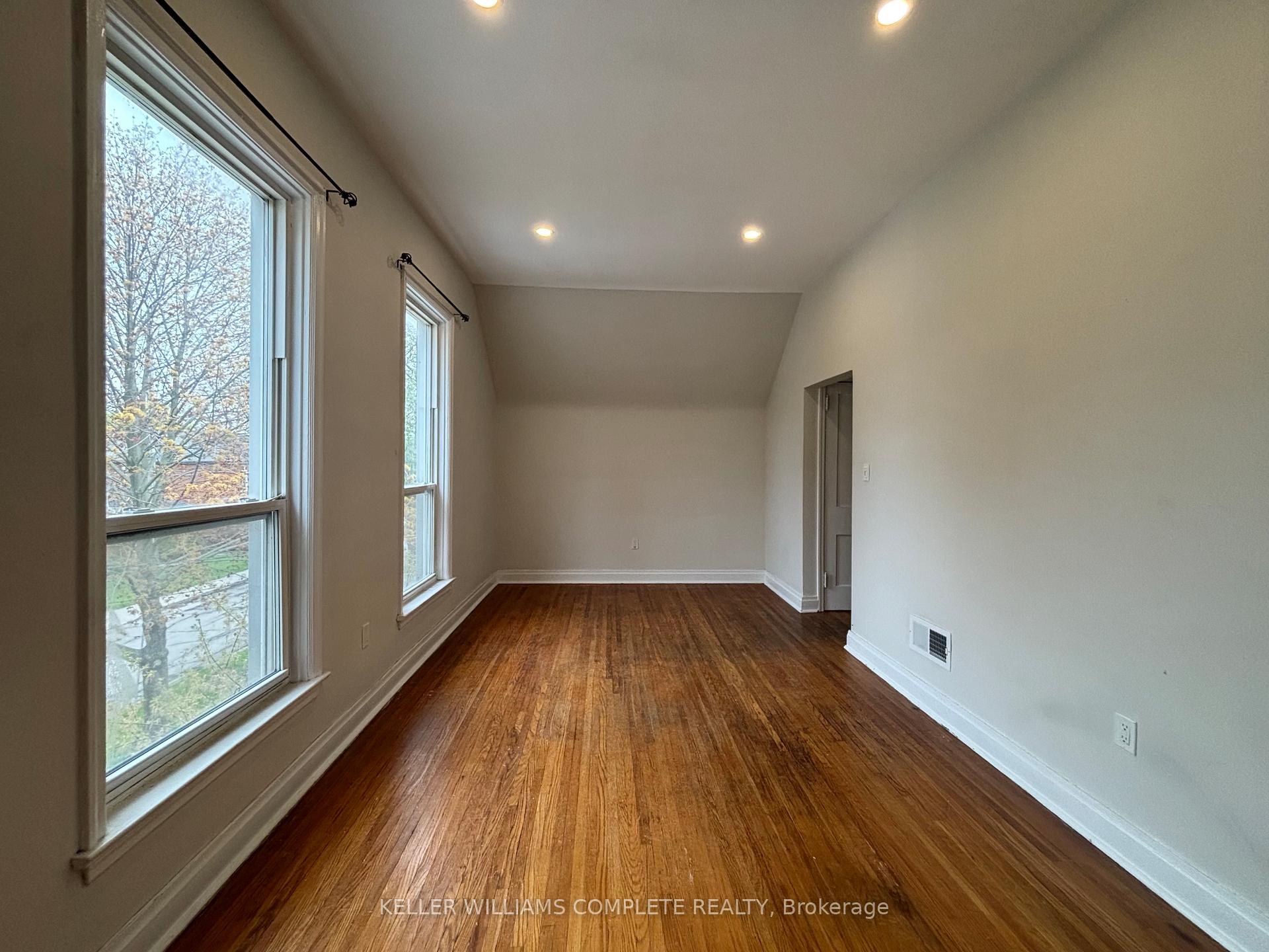 Photo 4 of Unit Upper, 17 Duff Street, Hamilton, Southam — HOMEH