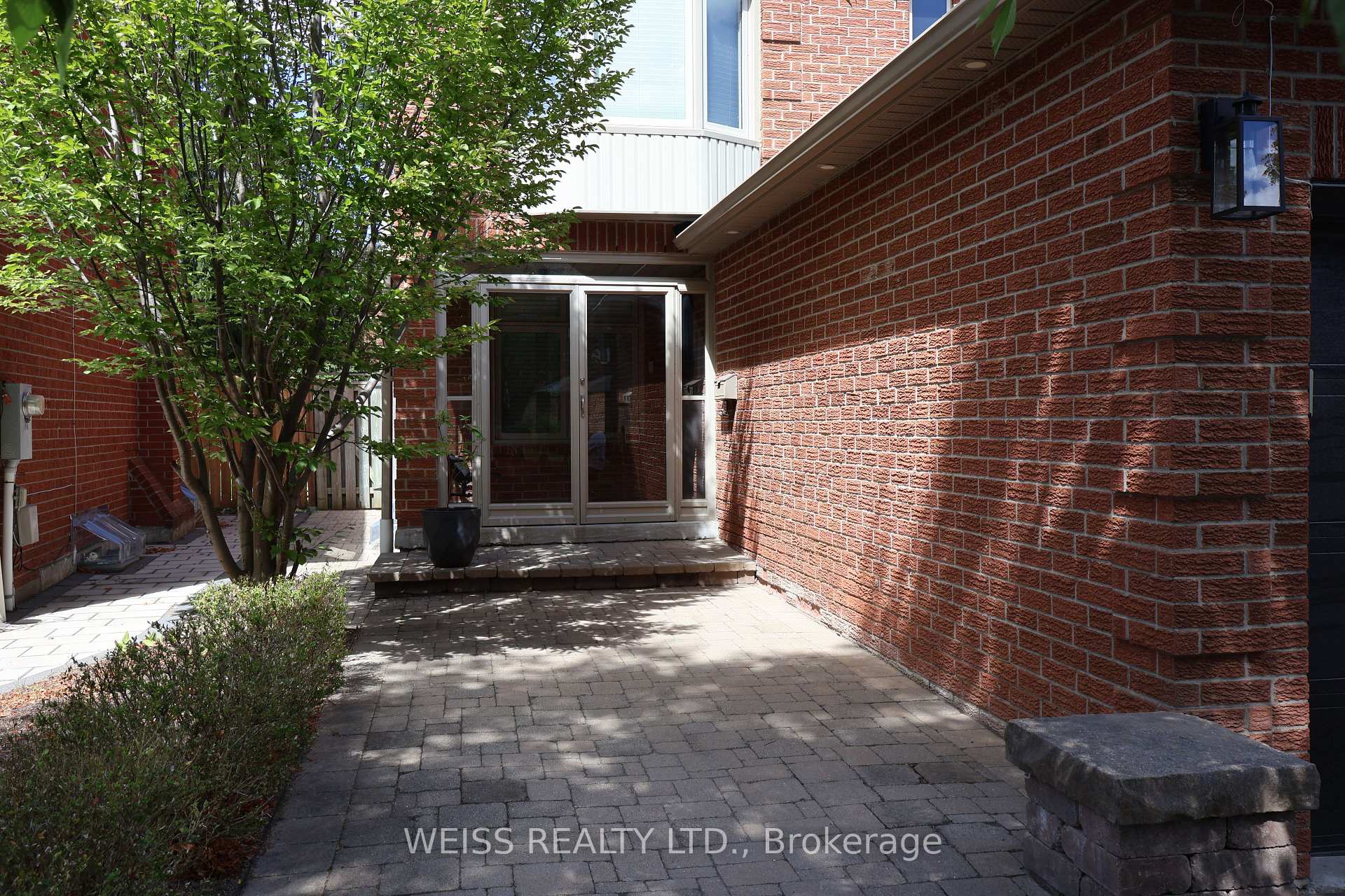 Photo 3 of 44 Miley Drive, Markham, Markville — HOMEH