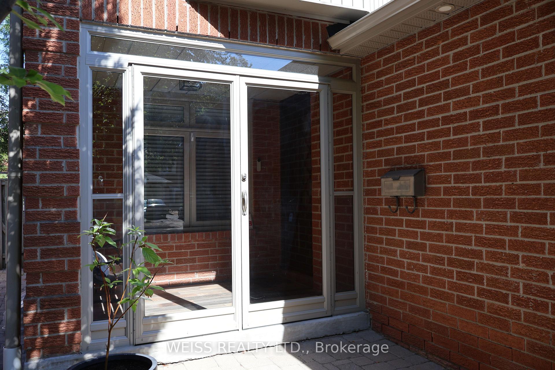 Photo 5 of 44 Miley Drive, Markham, Markville — HOMEH