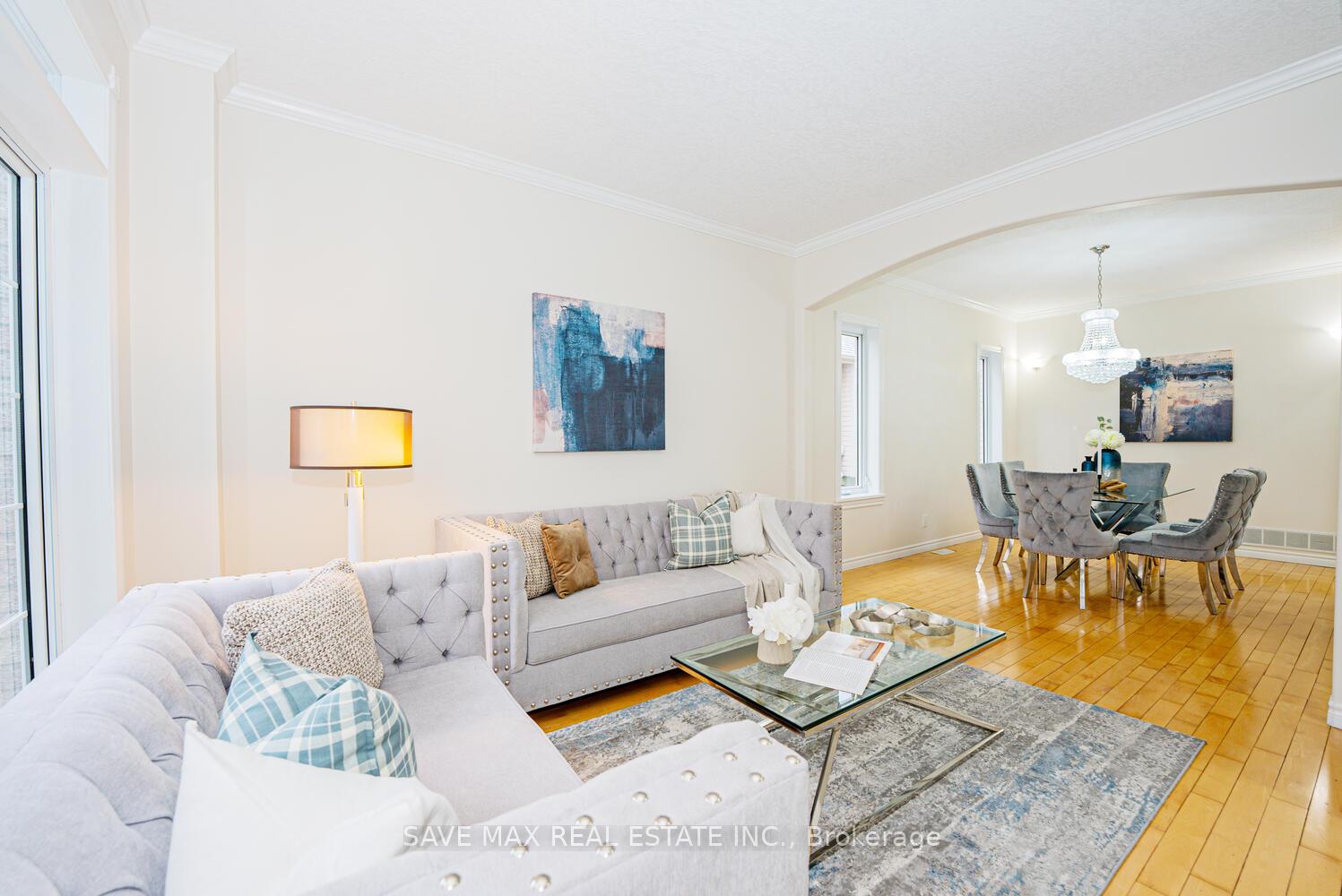 Photo 5 of 18 Hawkswood Drive, Kitchener — HOMEH