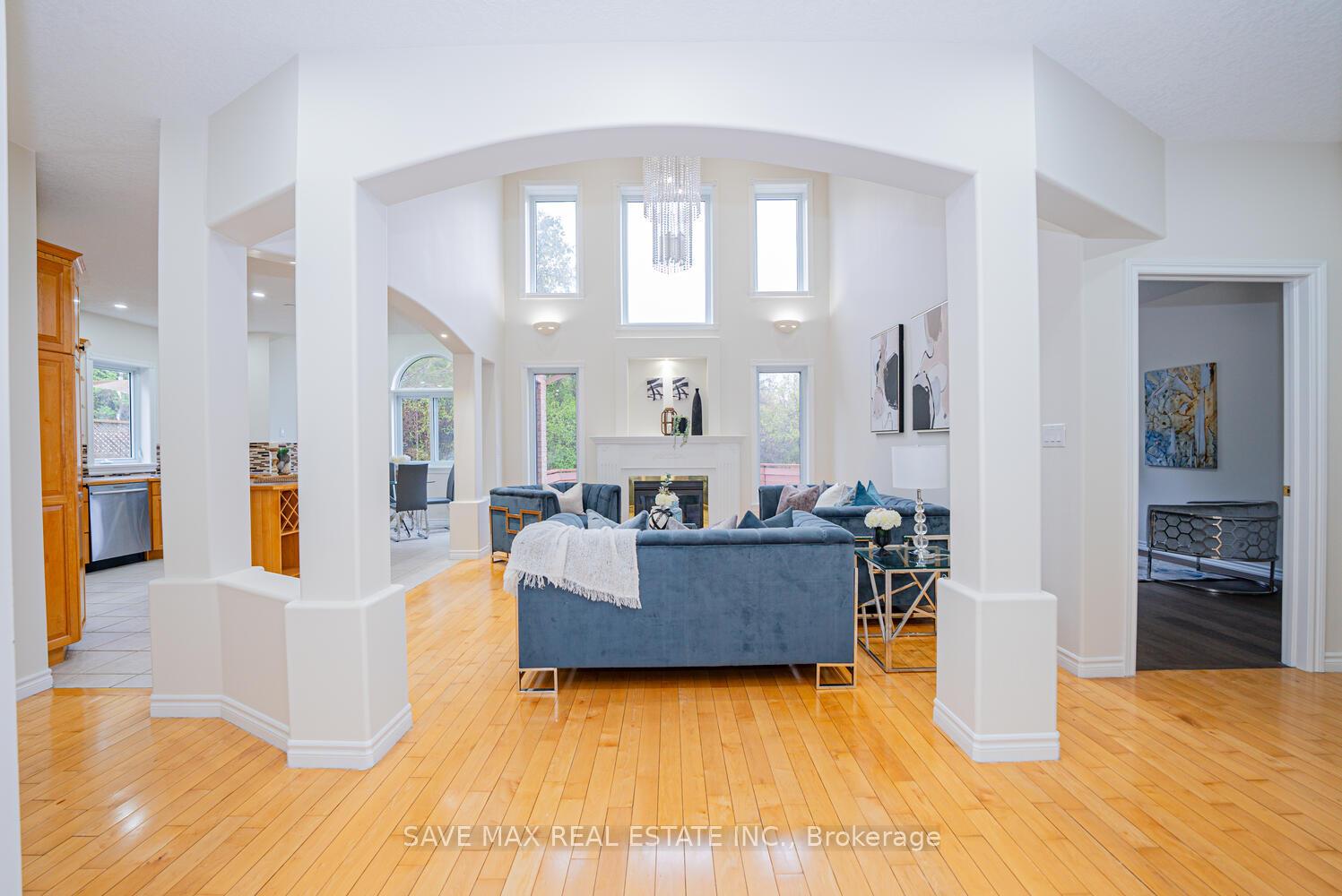 Photo 8 of 18 Hawkswood Drive, Kitchener — HOMEH