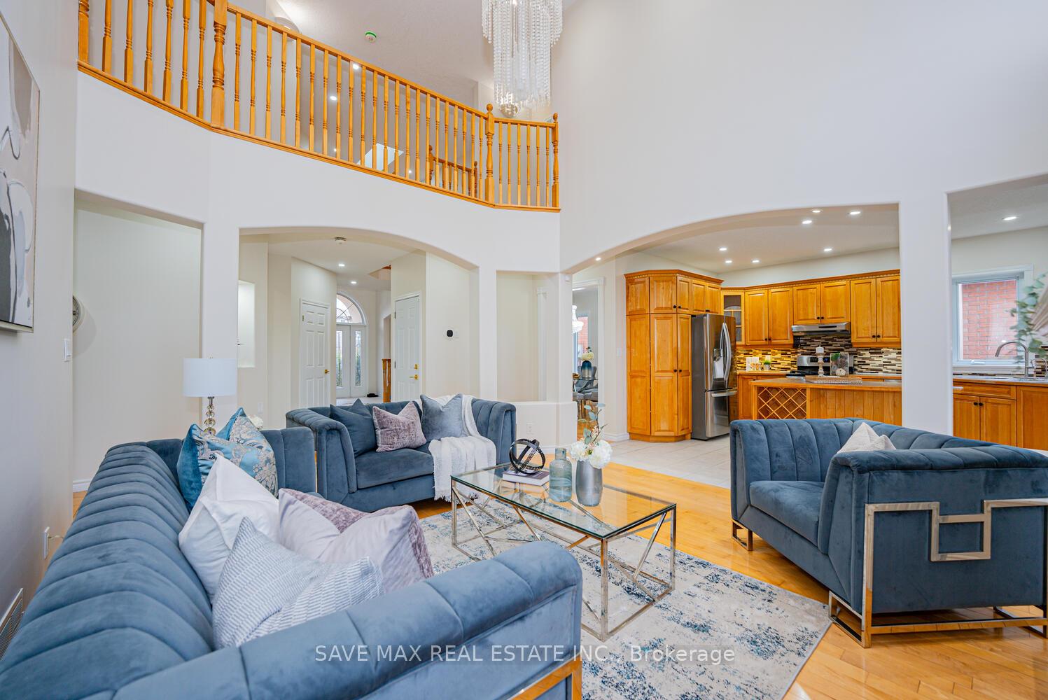 Photo 10 of 18 Hawkswood Drive, Kitchener — HOMEH