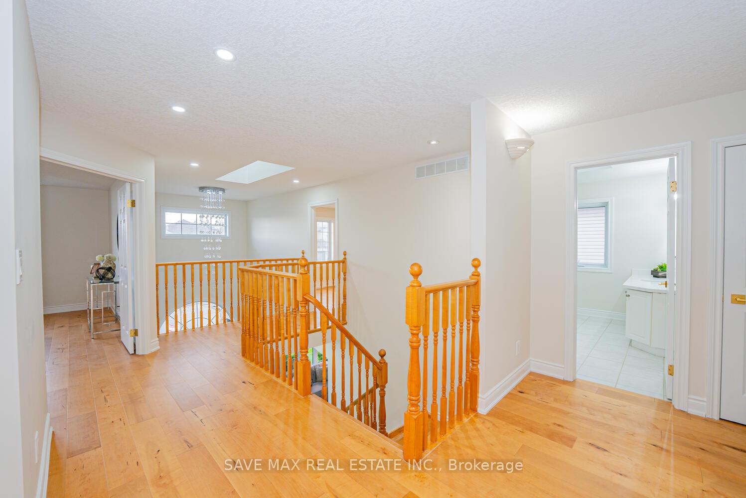Photo 18 of 18 Hawkswood Drive, Kitchener — HOMEH