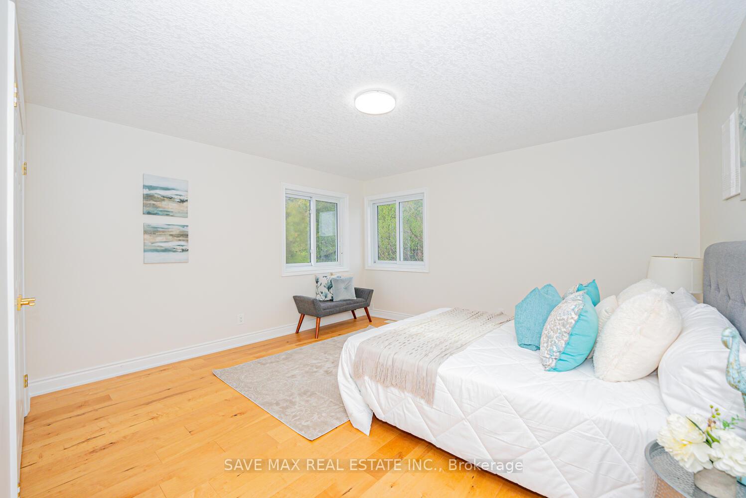 Photo 25 of 18 Hawkswood Drive, Kitchener — HOMEH