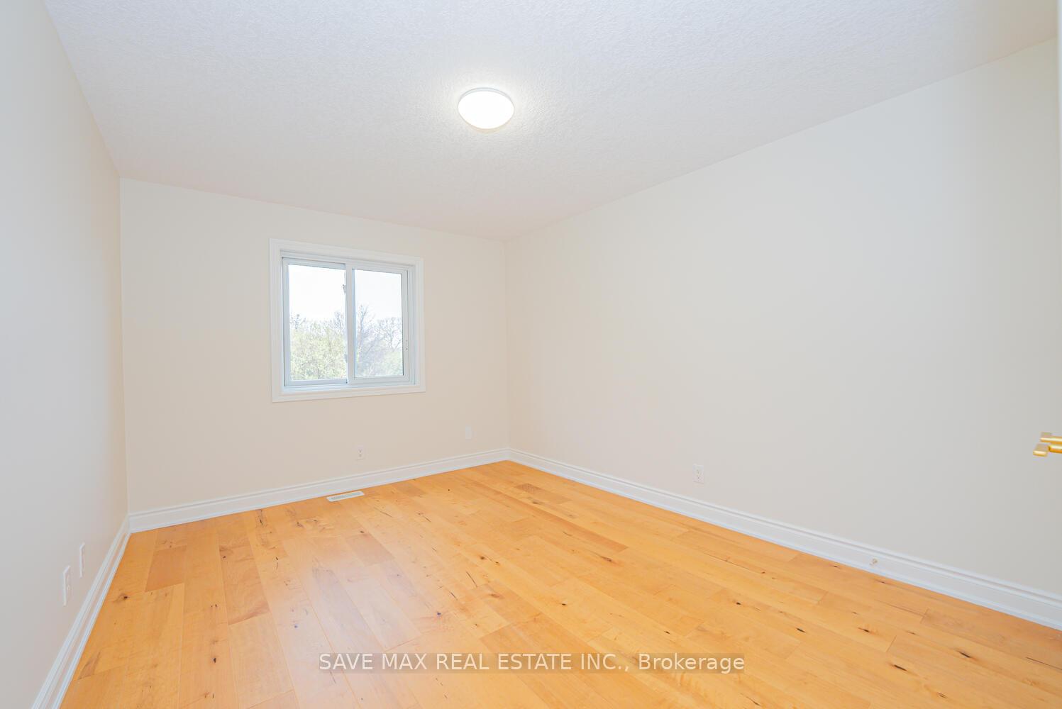 Photo 26 of 18 Hawkswood Drive, Kitchener — HOMEH