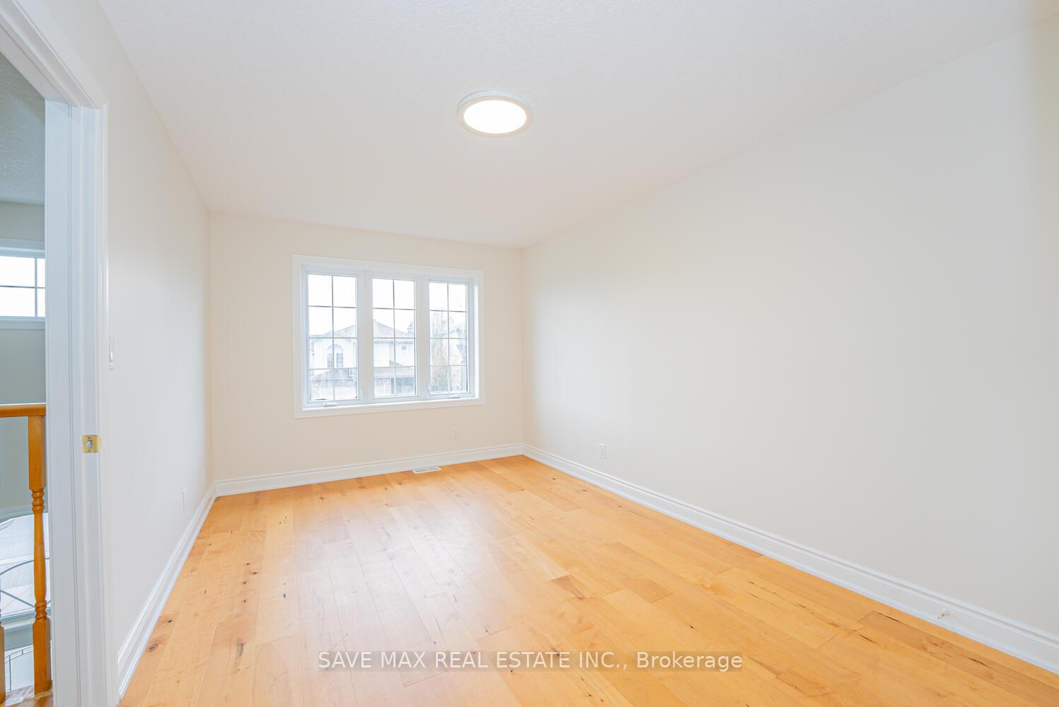 Photo 28 of 18 Hawkswood Drive, Kitchener — HOMEH