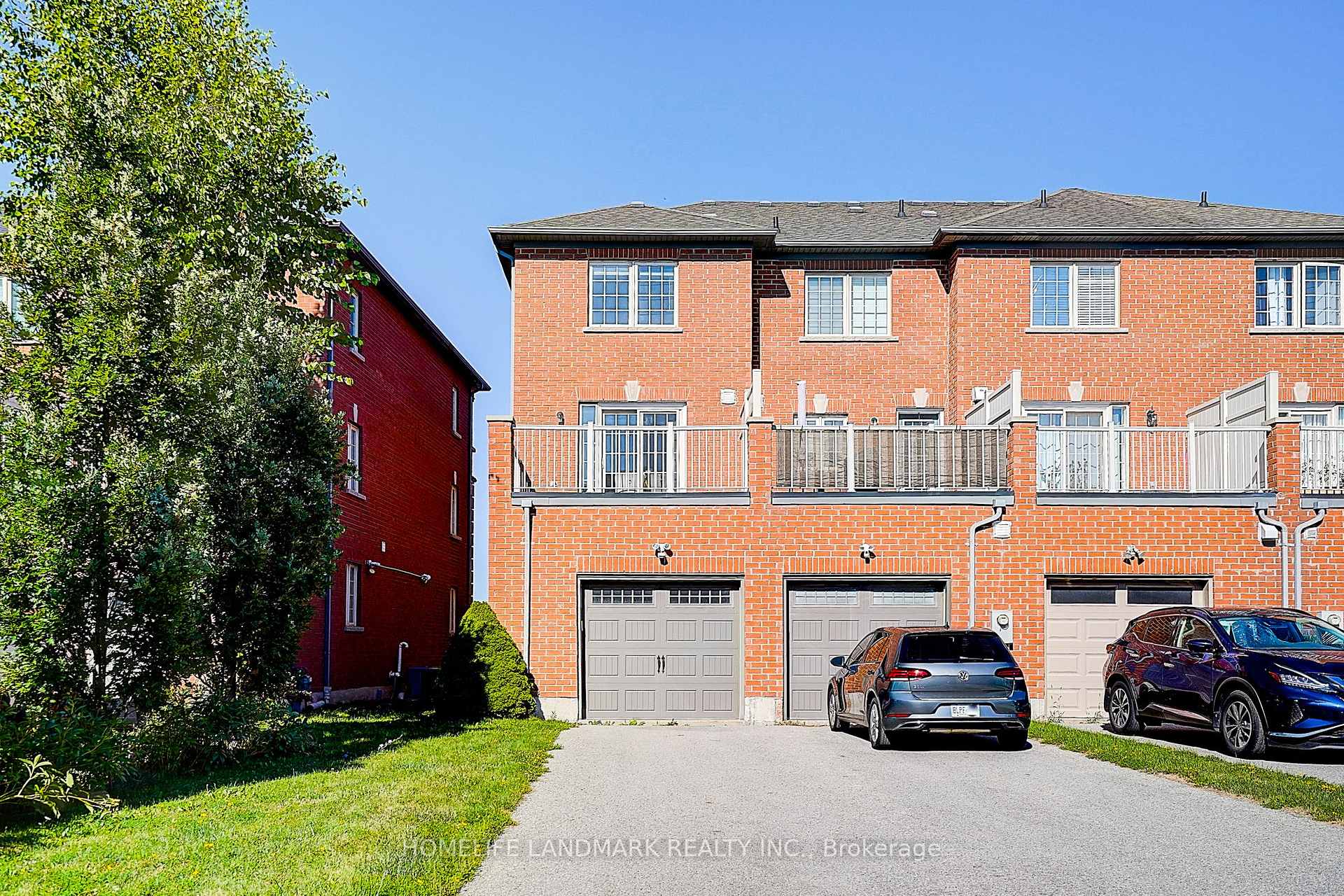 Front of 2700 Bur Oak Avenue