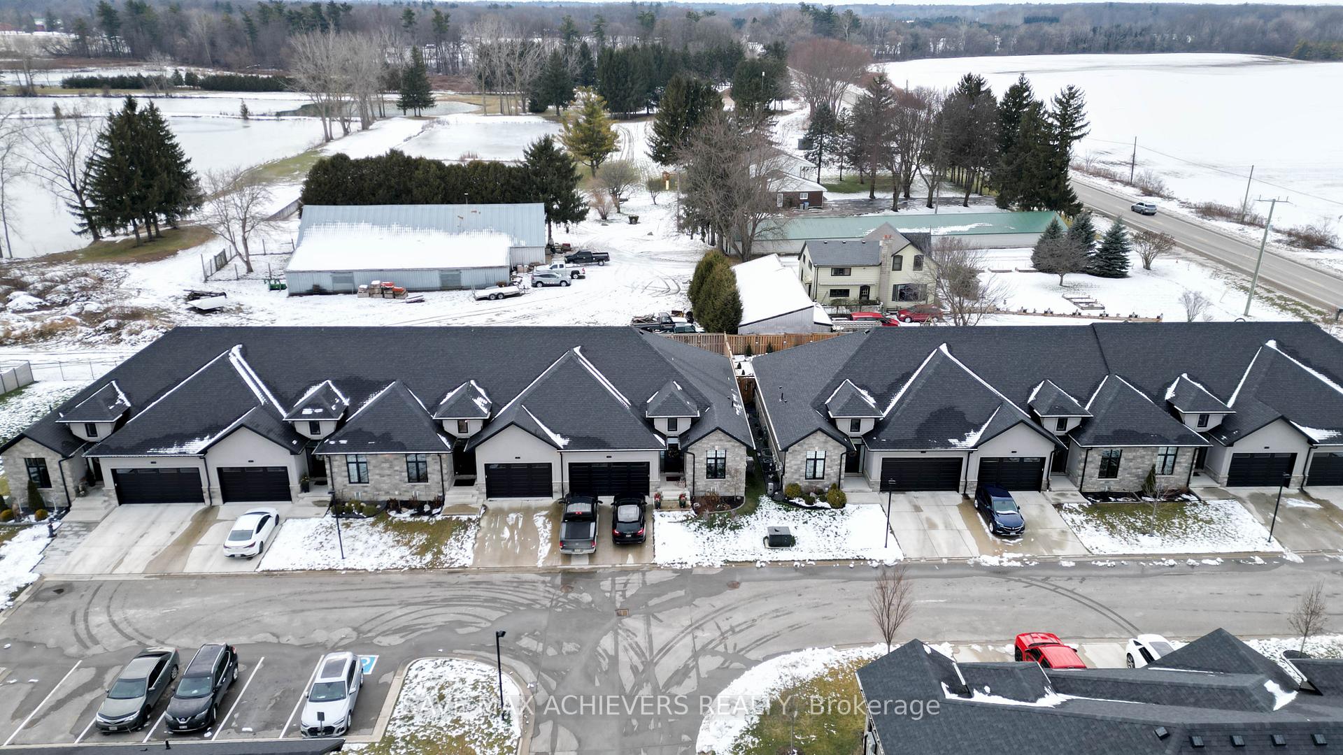 Photo 2 of Unit 403, 9861 Glendon Drive, Middlesex Centre, Rural Middlesex Centre — HOMEH