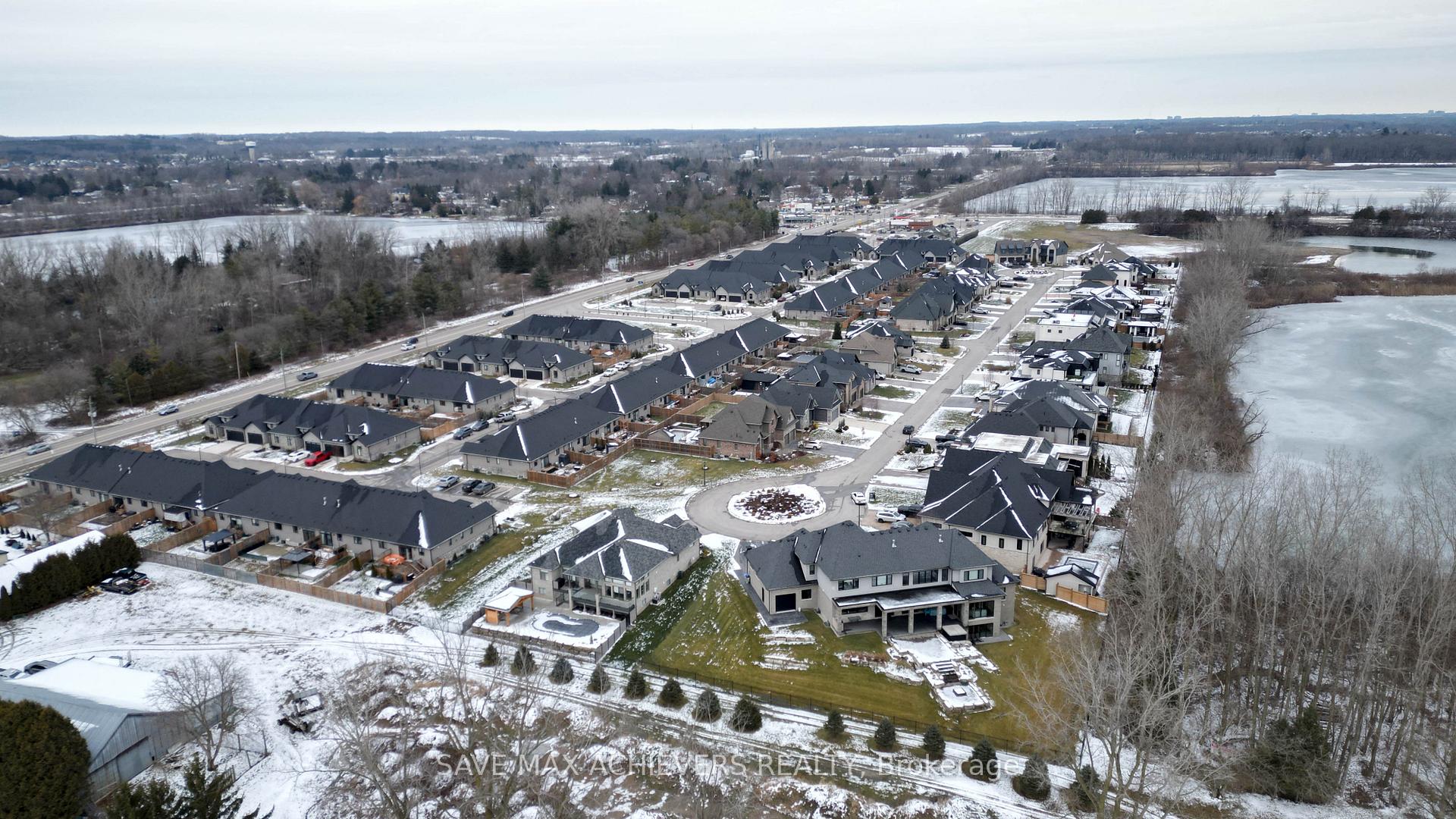Photo 6 of Unit 403, 9861 Glendon Drive, Middlesex Centre, Rural Middlesex Centre — HOMEH