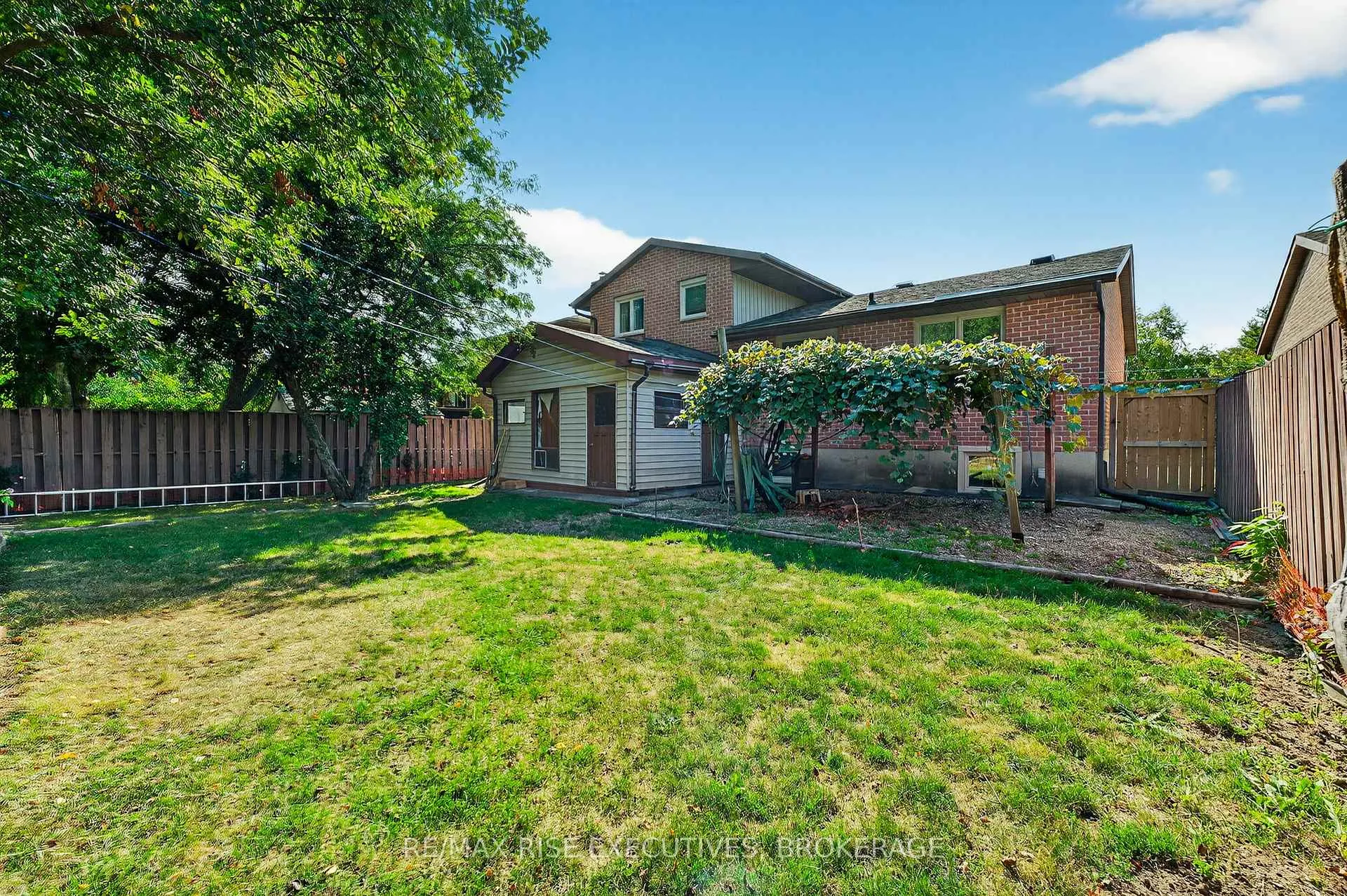 Photo 20 of 891 Sandringham Place, Kingston, North of Taylor-Kidd Blvd — HOMEH