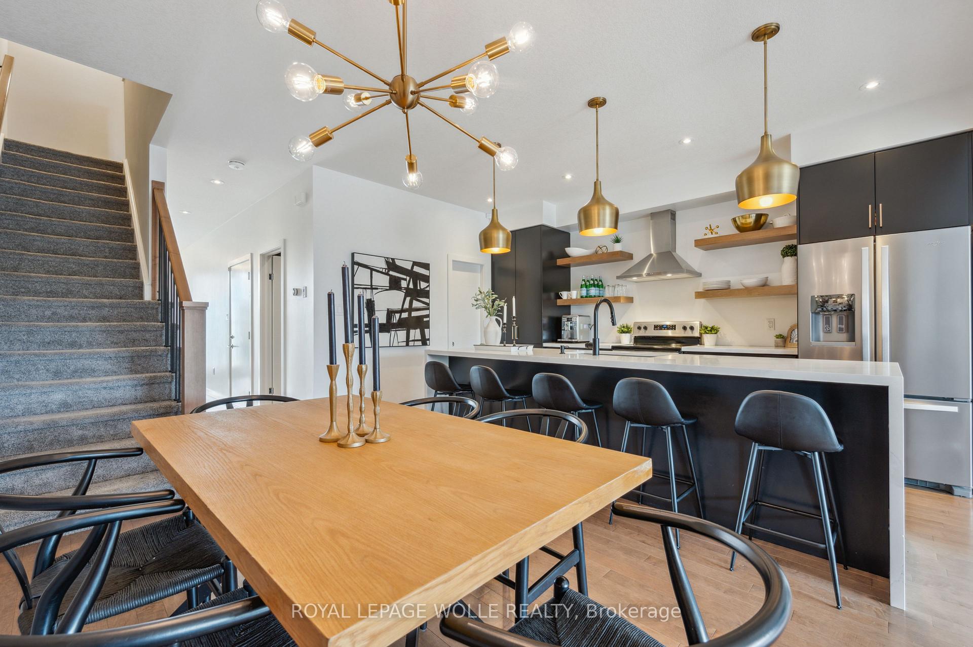 Photo 7 of 869 Robert Ferrie Drive, Kitchener — HOMEH