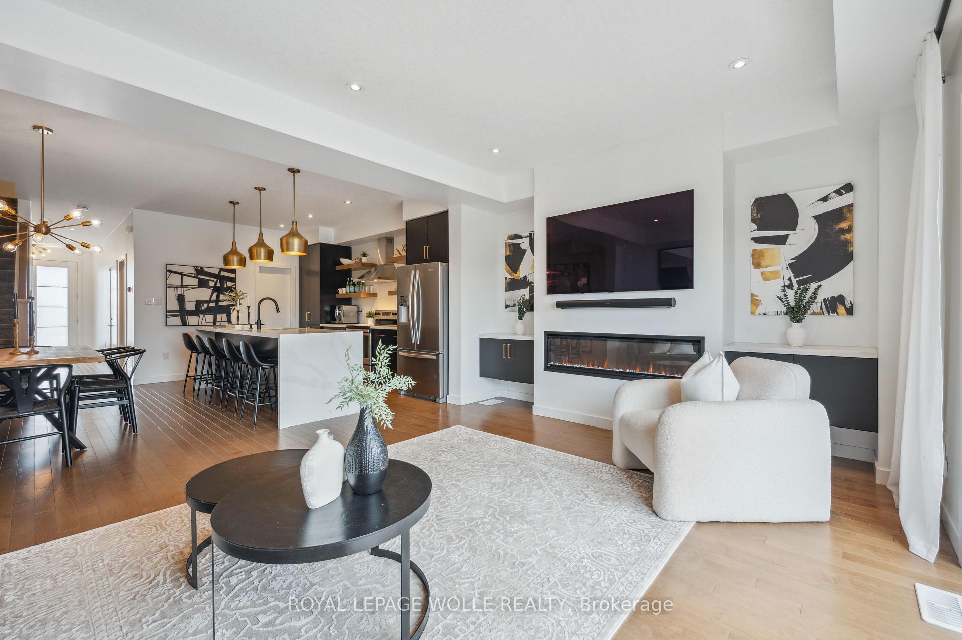 Photo 14 of 869 Robert Ferrie Drive, Kitchener — HOMEH