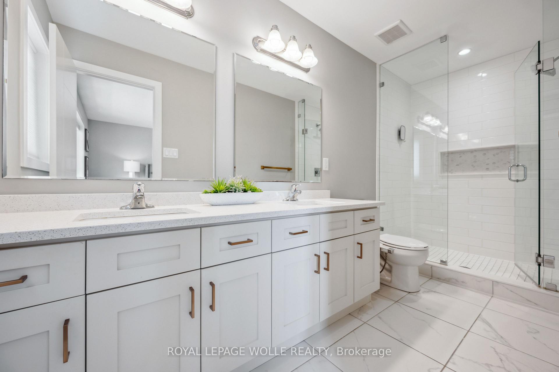 Photo 22 of 869 Robert Ferrie Drive, Kitchener — HOMEH