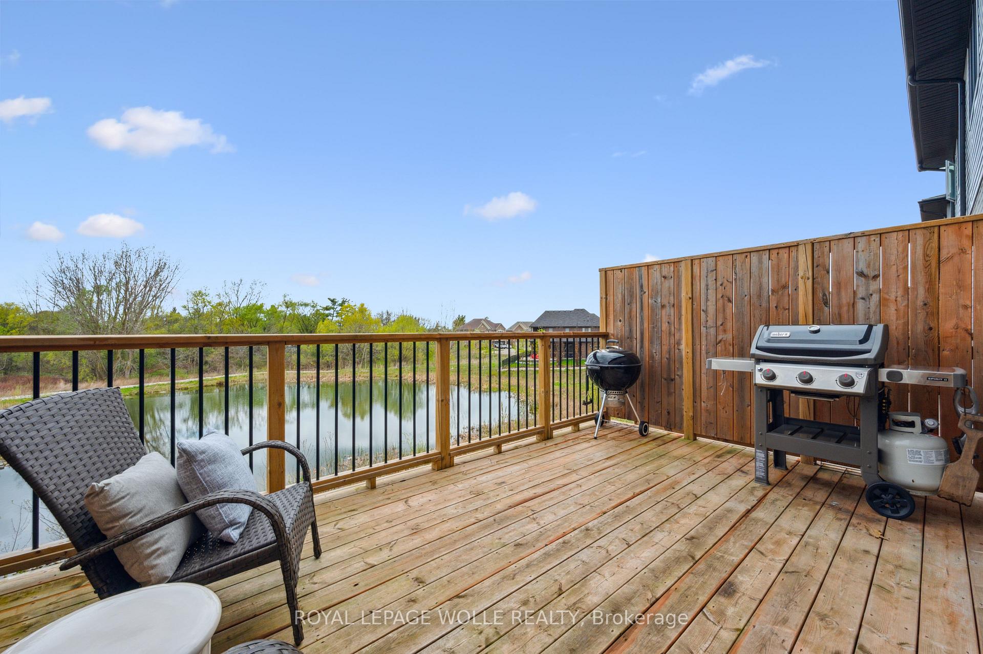 Photo 33 of 869 Robert Ferrie Drive, Kitchener — HOMEH