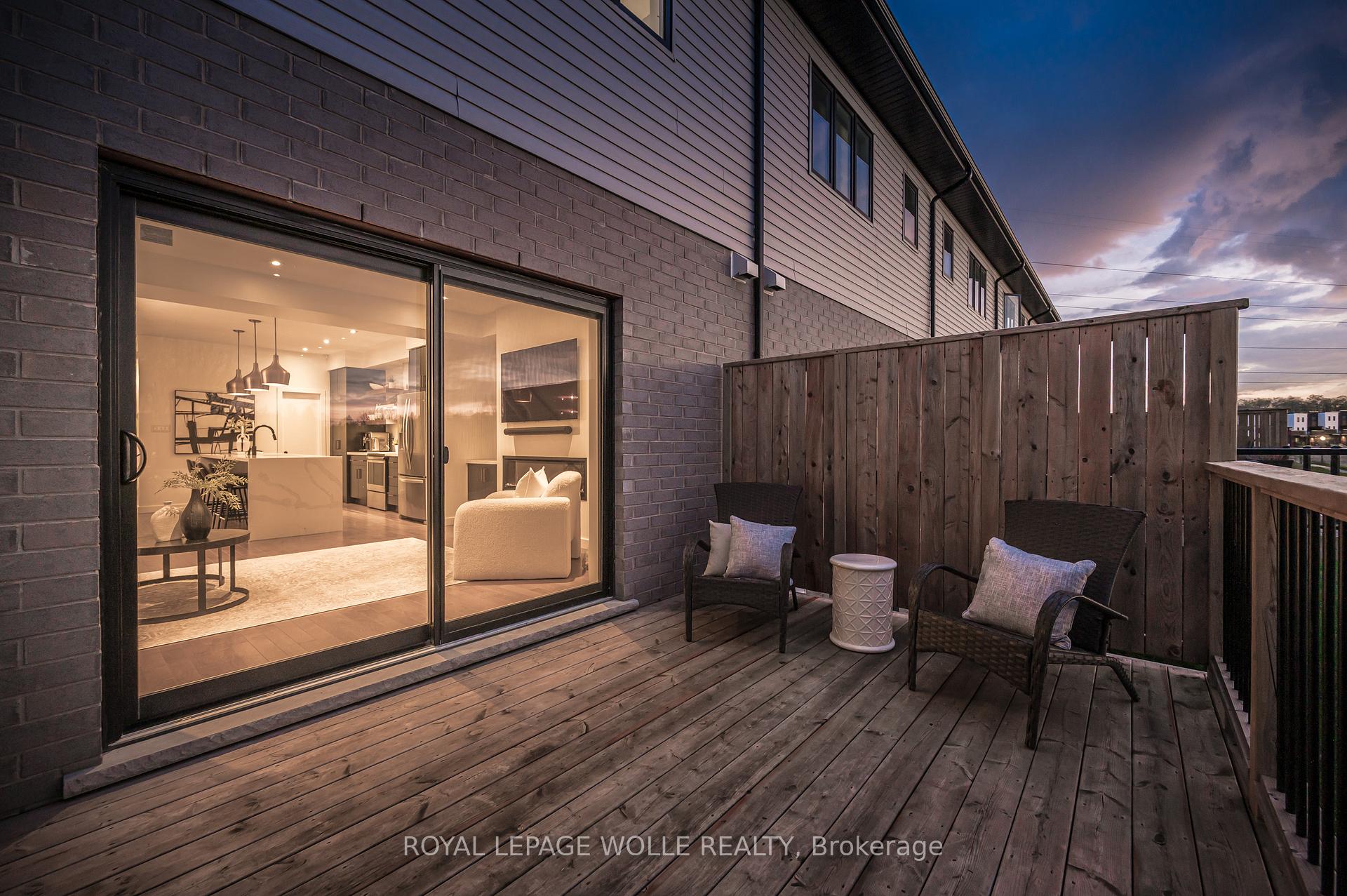 Photo 34 of 869 Robert Ferrie Drive, Kitchener — HOMEH